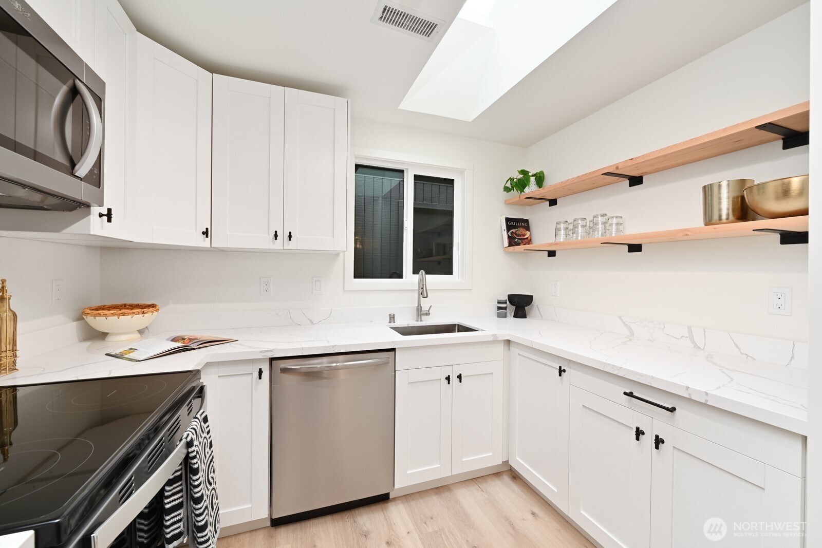 3001 M Street Property Photo 14