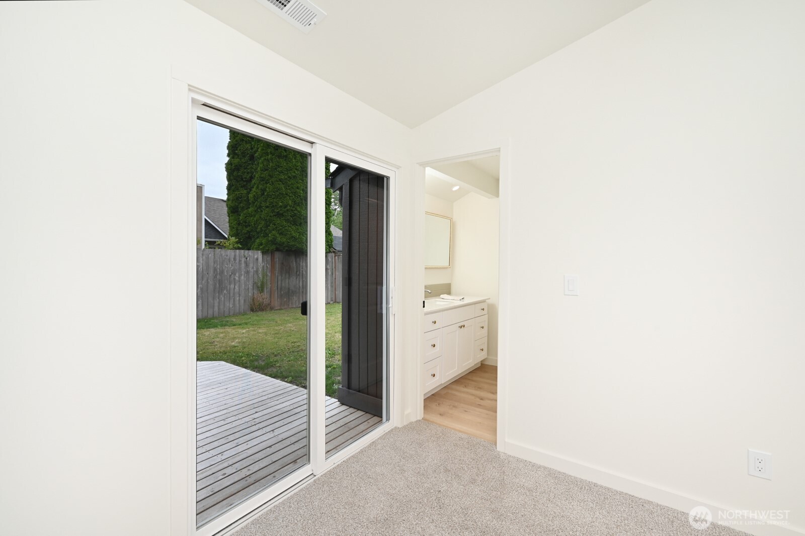 3001 M Street Property Photo 17