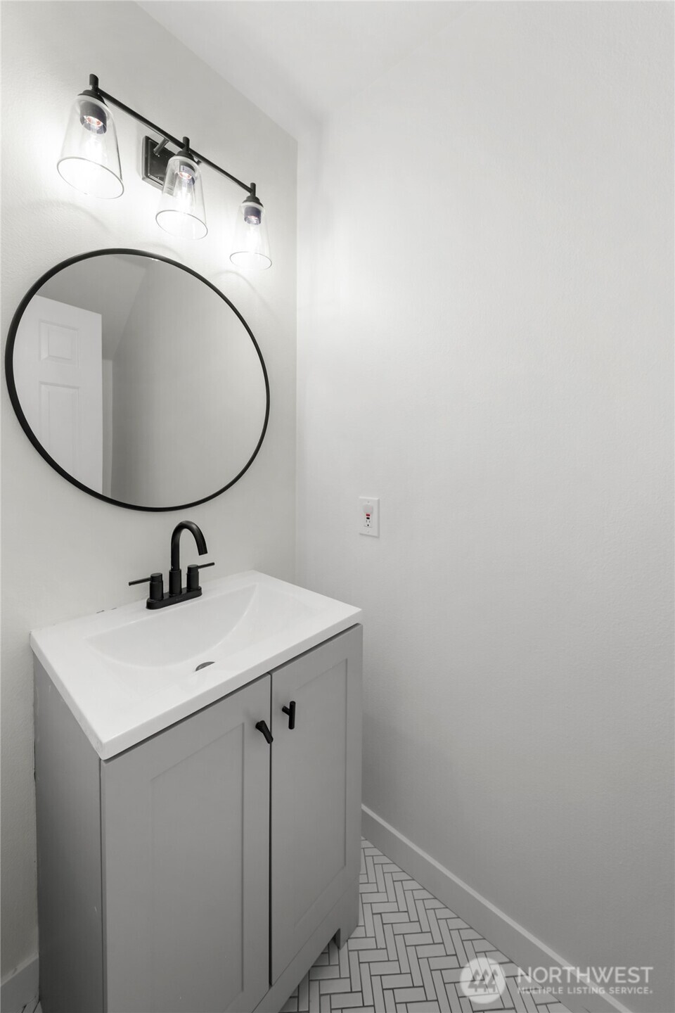 15804 131st Avenue Property Photo 6