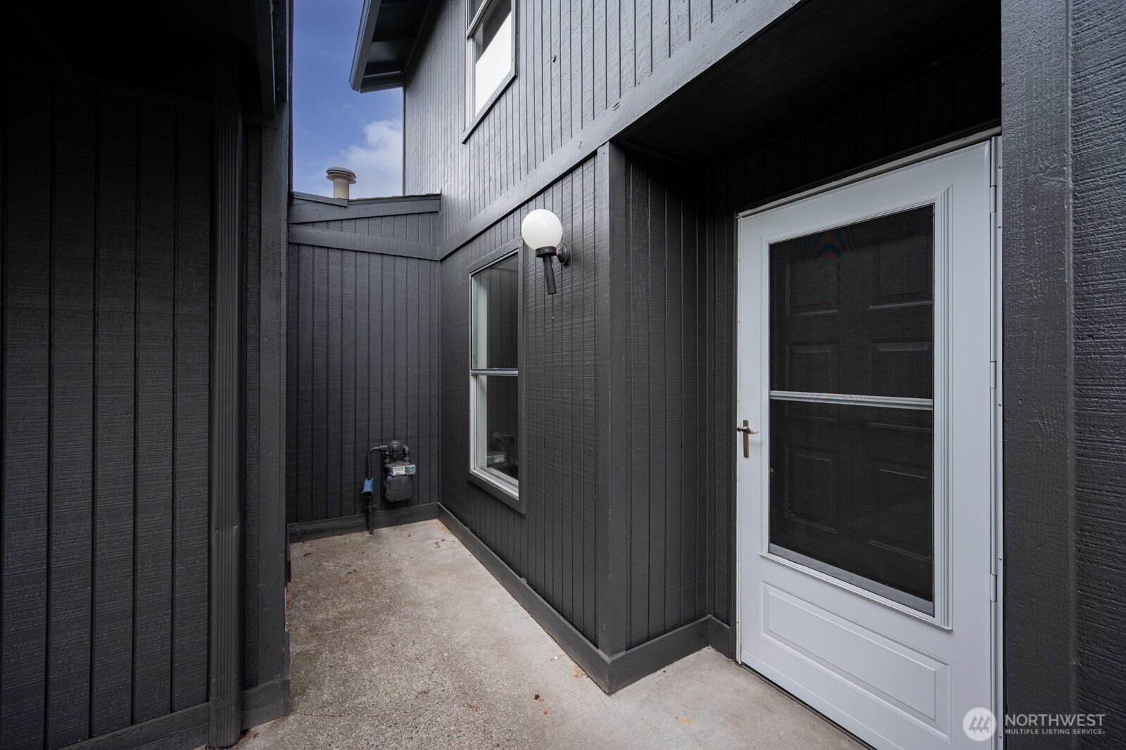 3013 M Street Property Photo 4