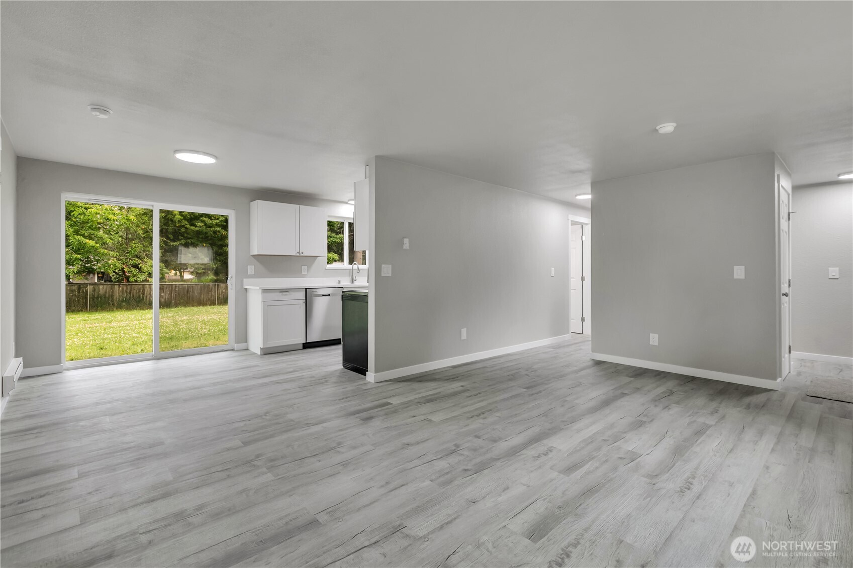14314 127th Avenue Property Photo 3