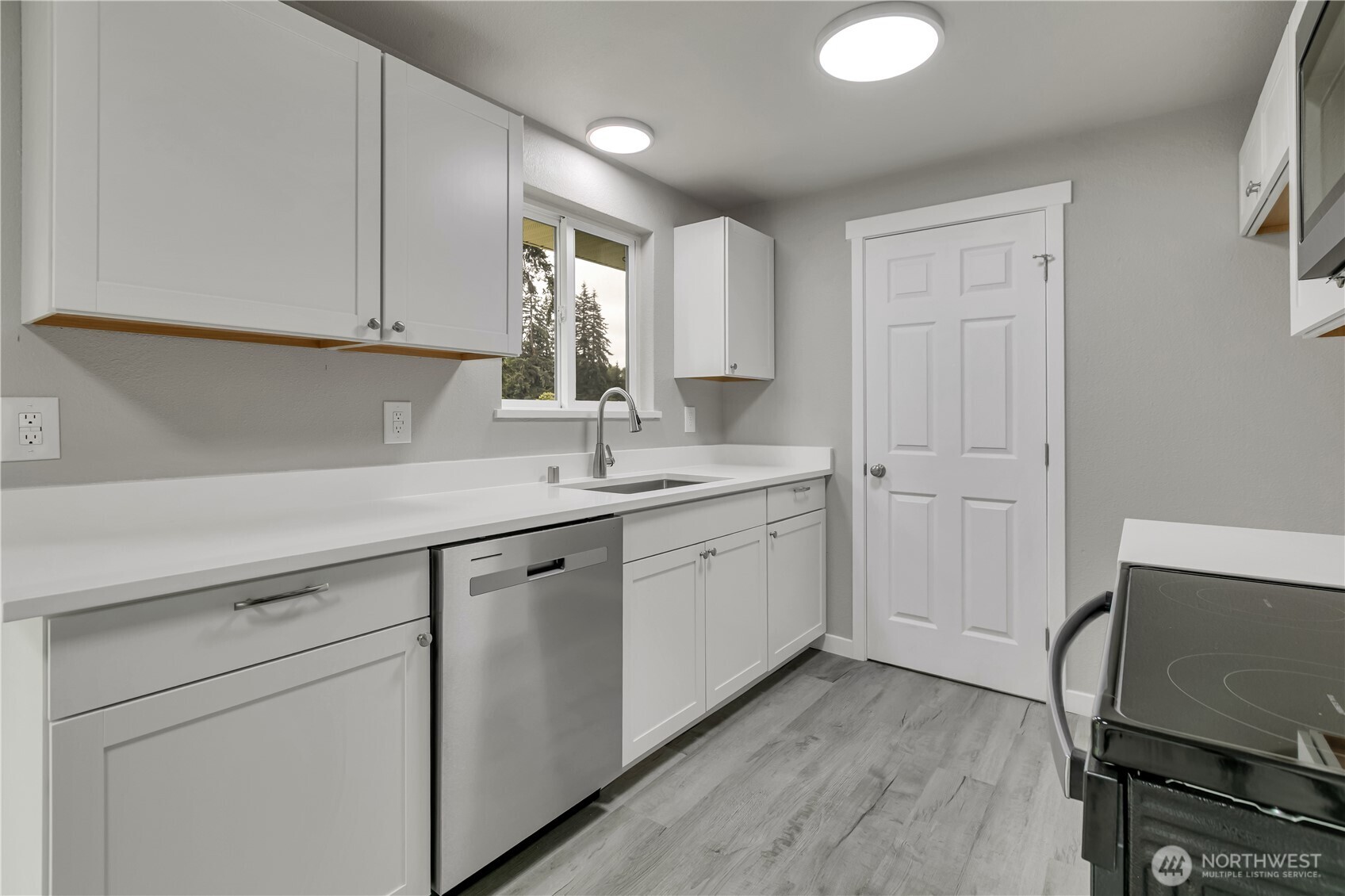 14314 127th Avenue Property Photo 10