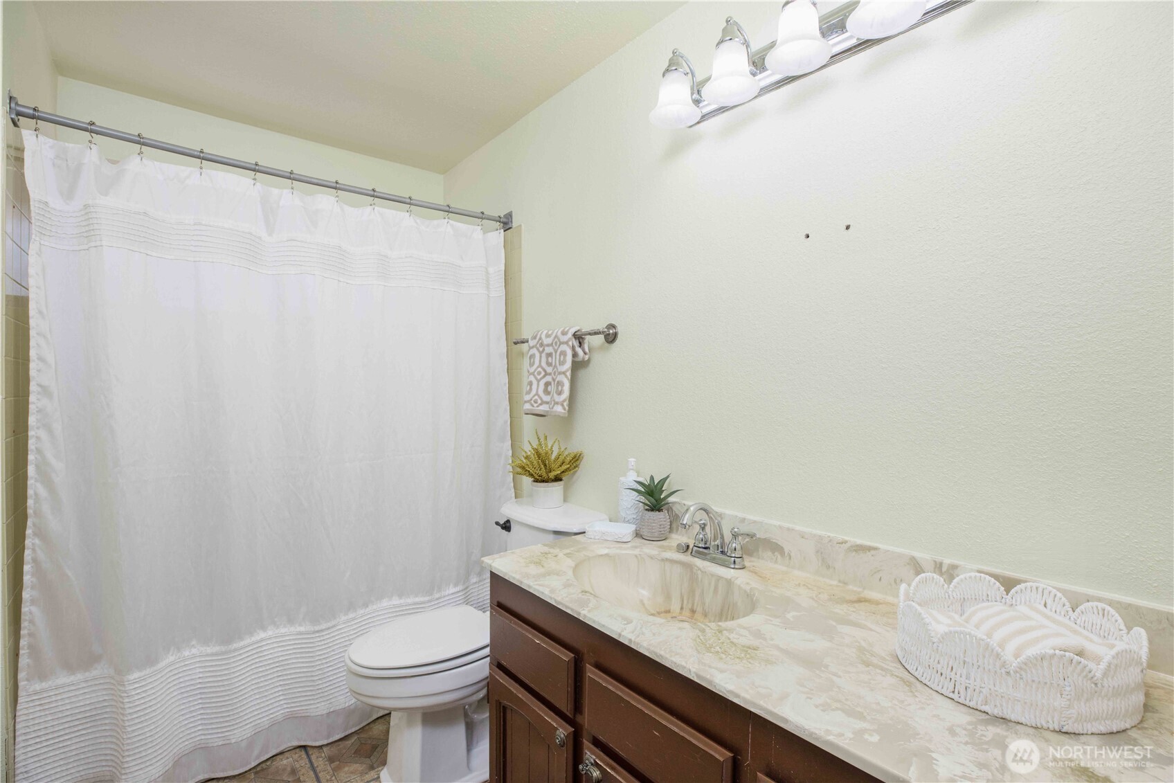 5194 Granada Place Property Photo 15