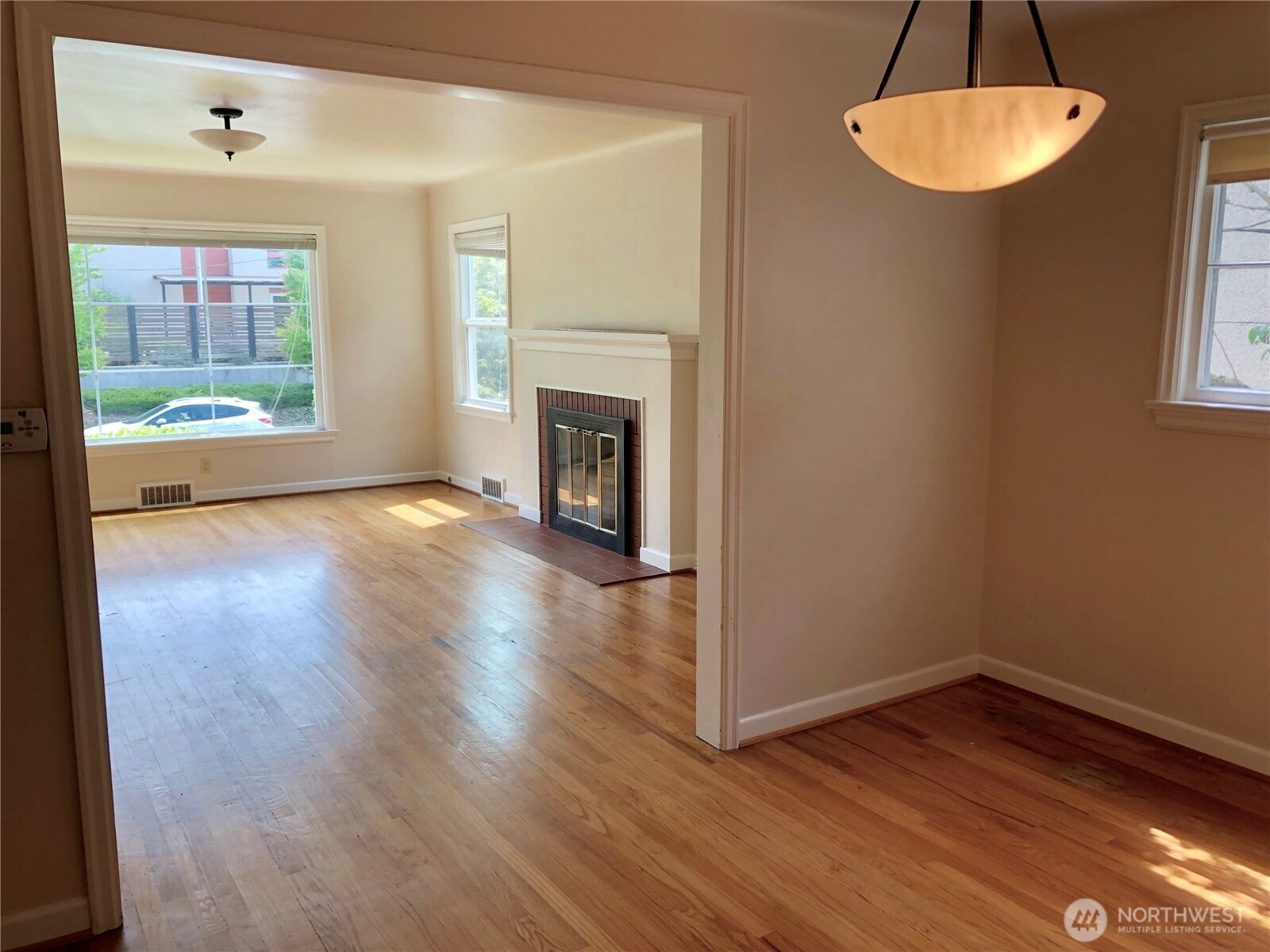 4707 Phinney Avenue Property Photo 6