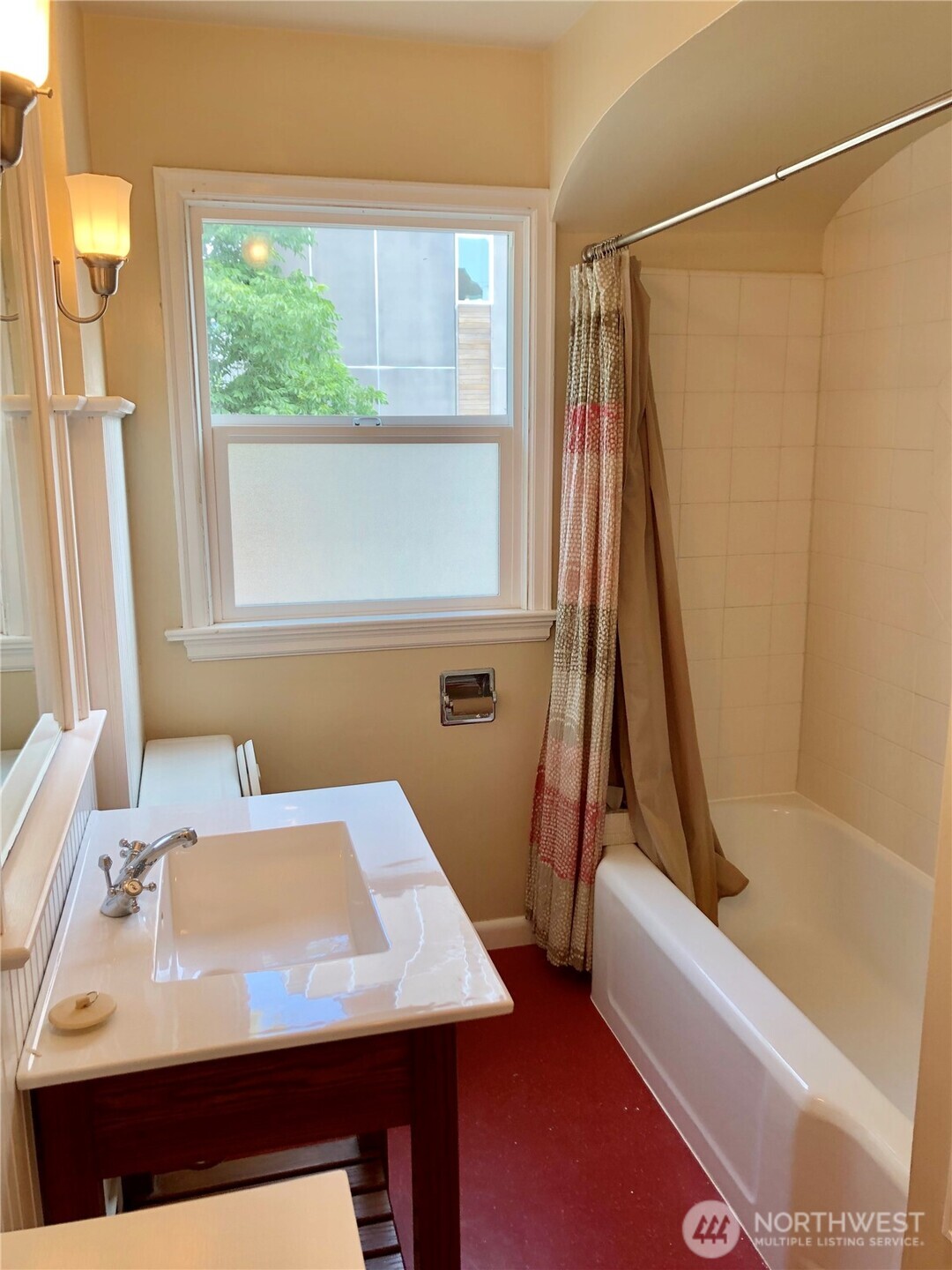 4707 Phinney Avenue Property Photo 8
