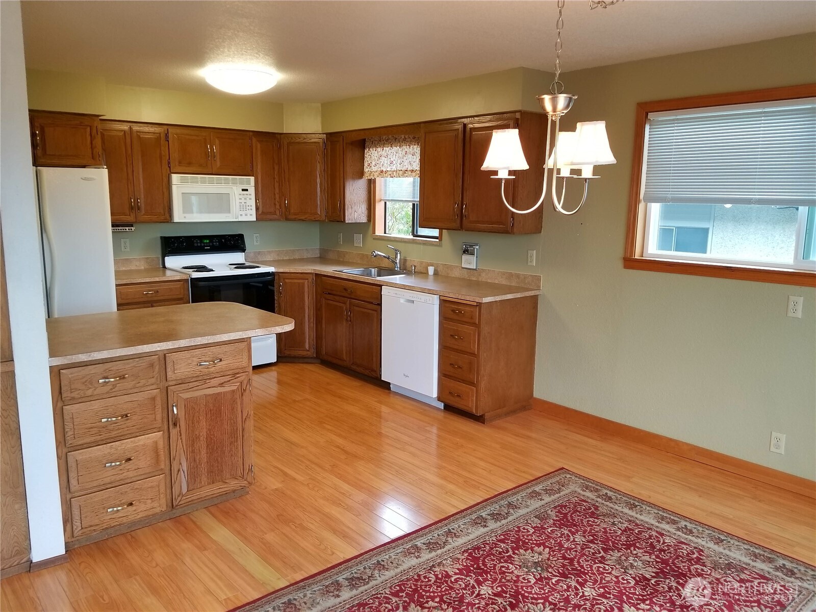 4707 Phinney Avenue Property Photo 13