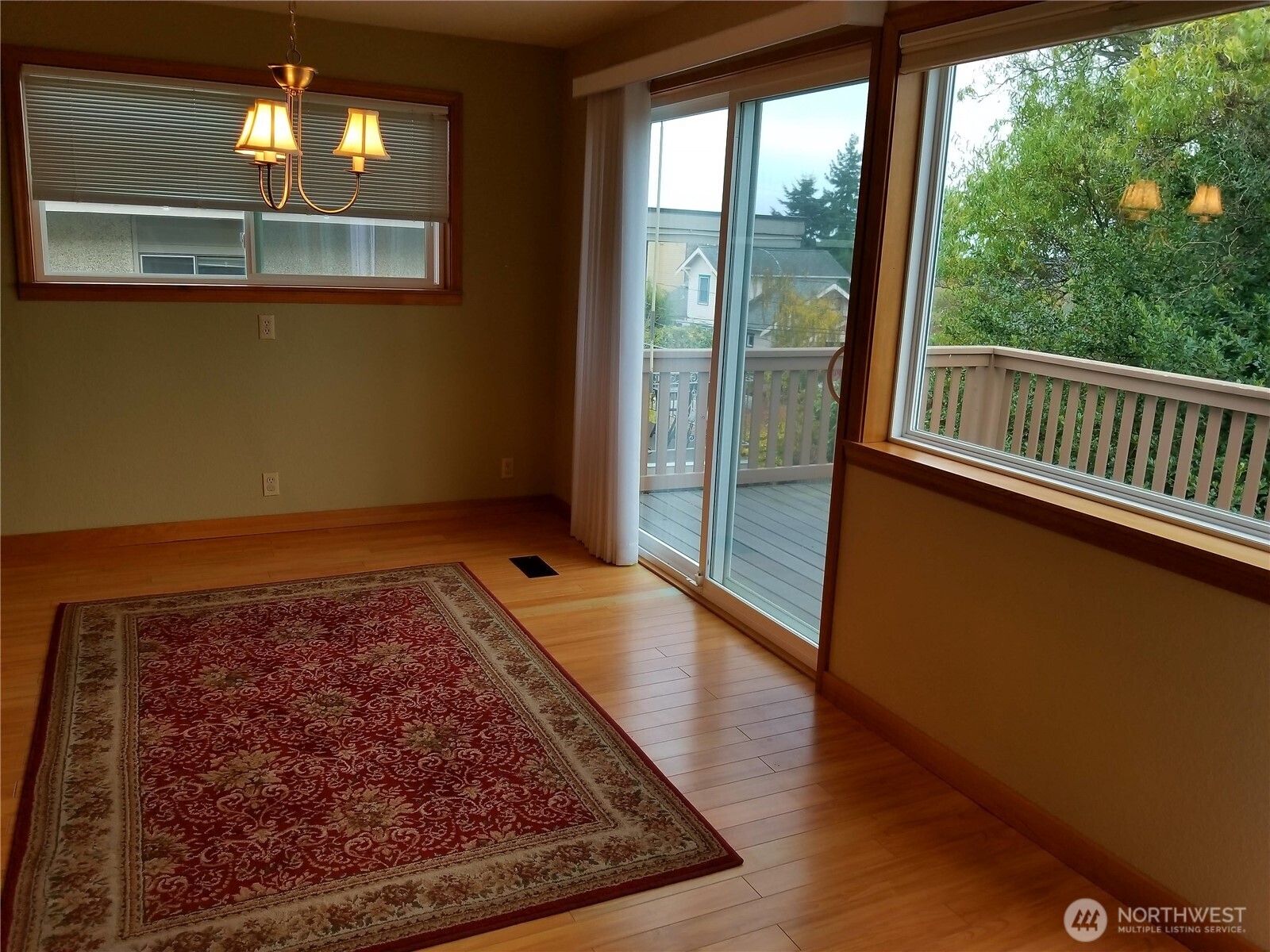 4707 Phinney Avenue Property Photo 14
