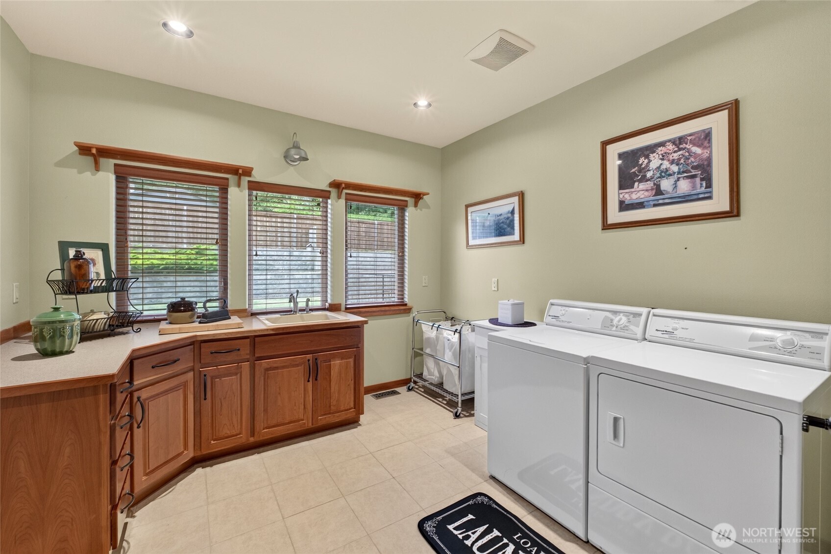 304 Antonie Avenue Property Photo 25