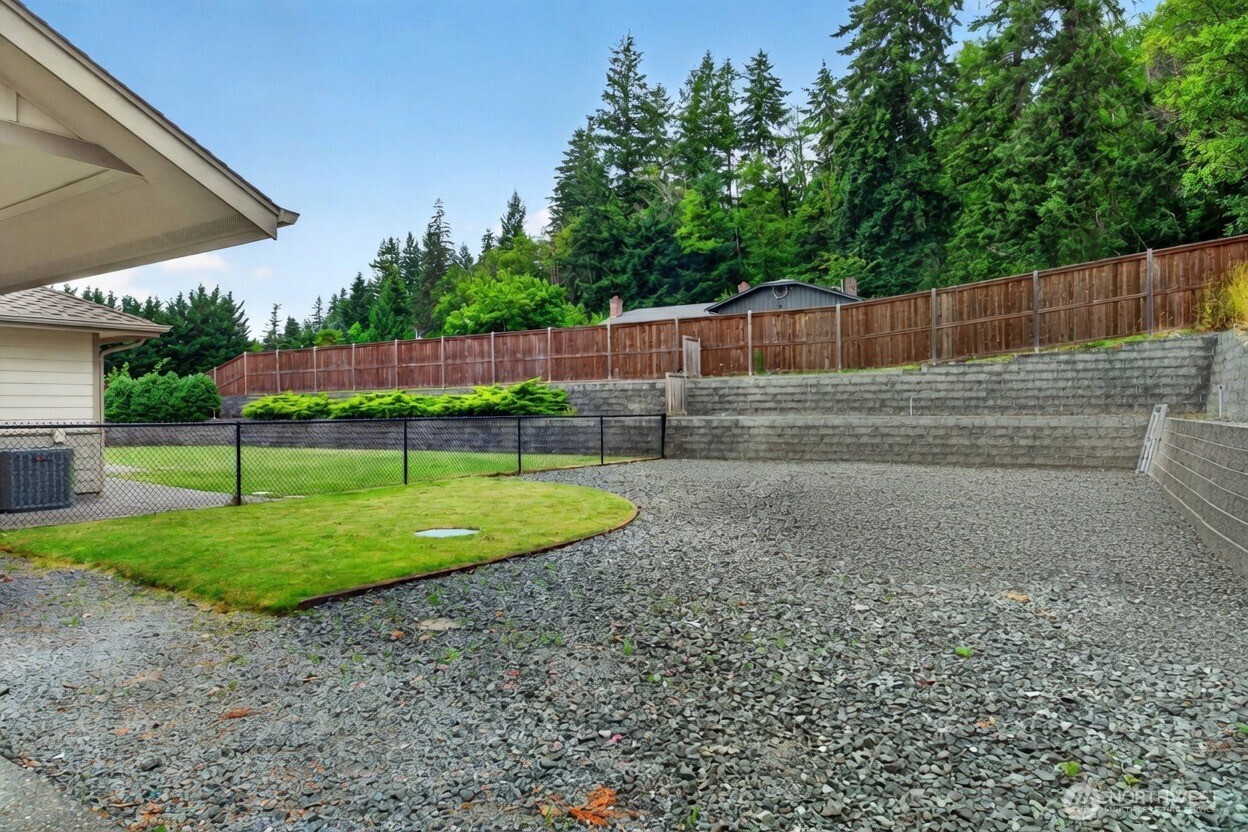 304 Antonie Avenue Property Photo 40