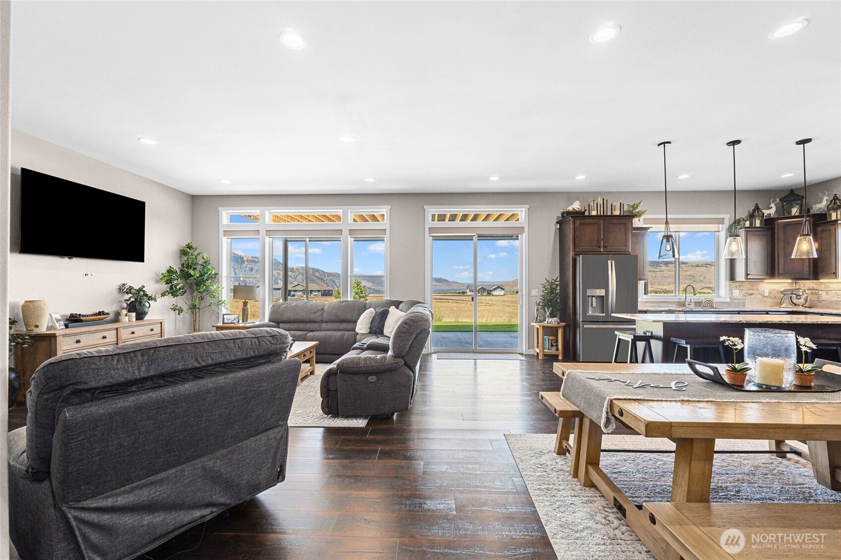 44205 Tyax Property Photo 4