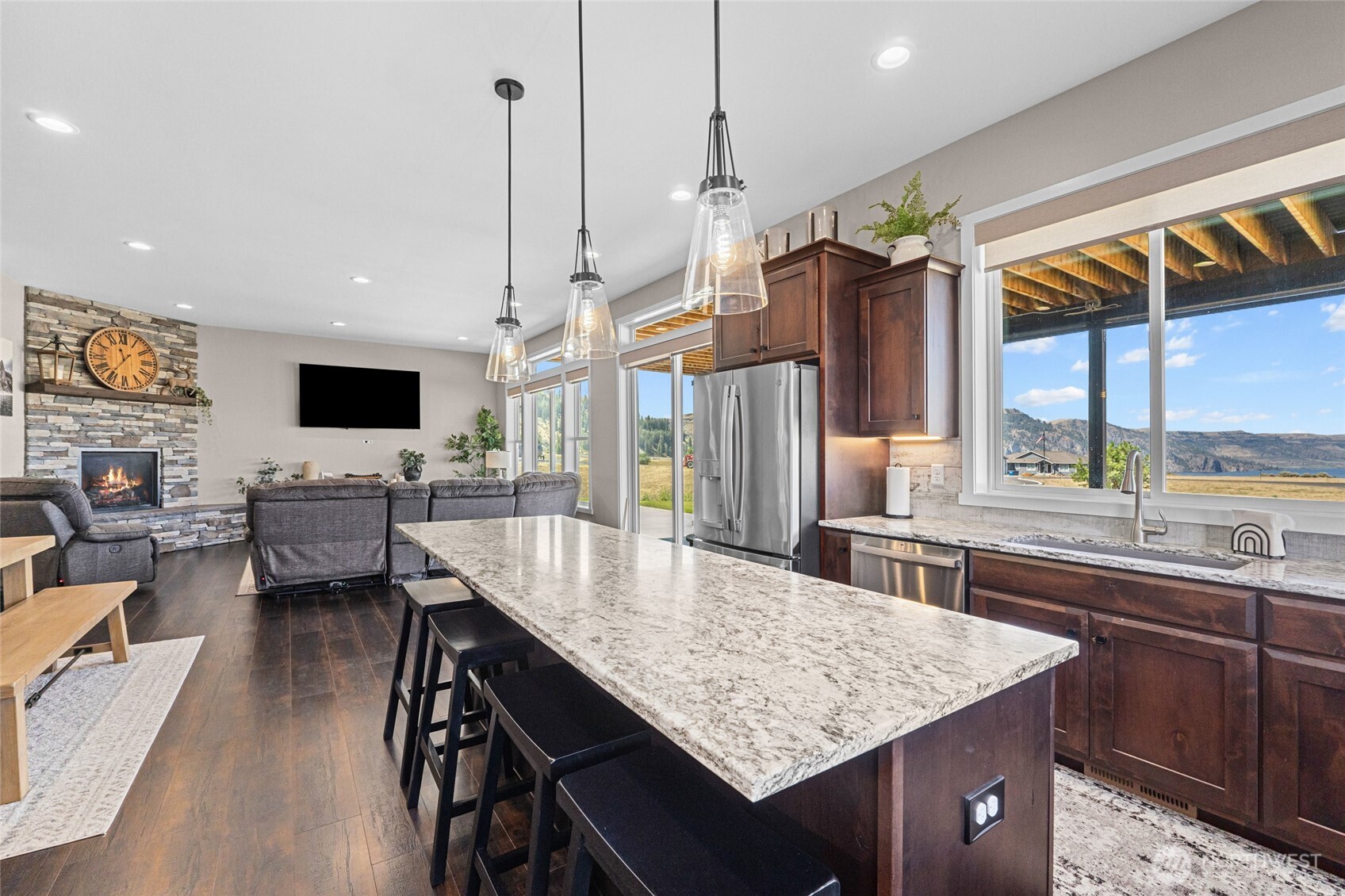 44205 Tyax Property Photo 7