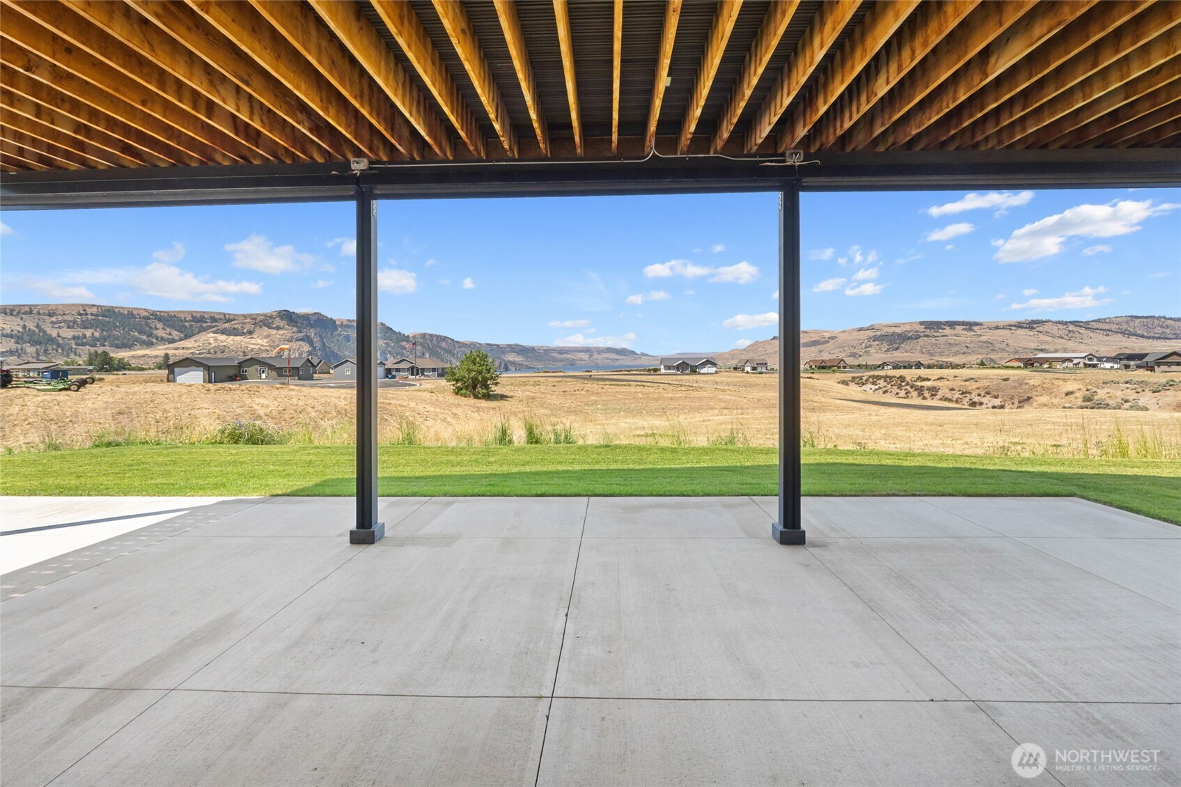 44205 Tyax Property Photo 32