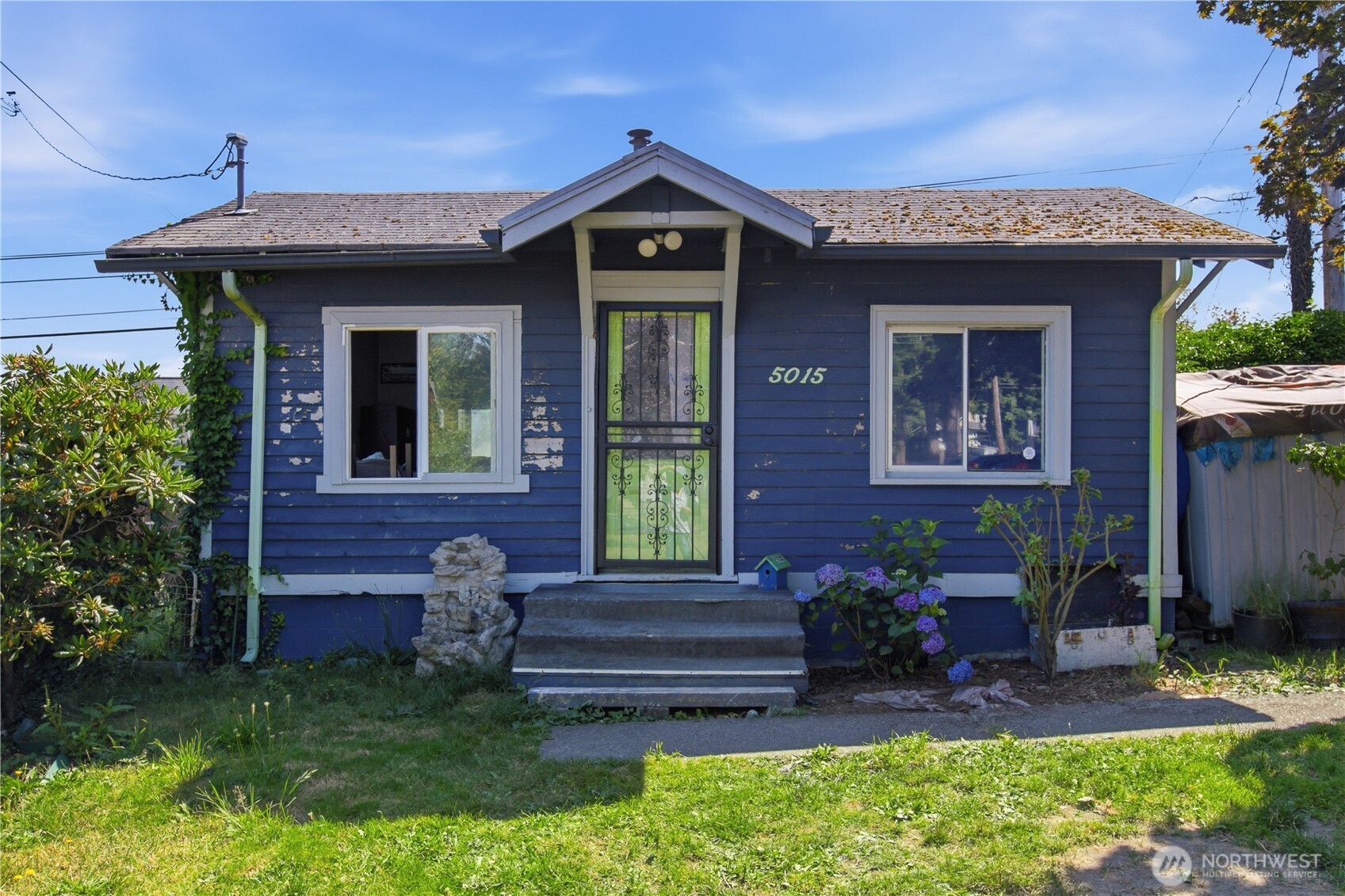 5015 S Thompson Avenue Property Photo 1