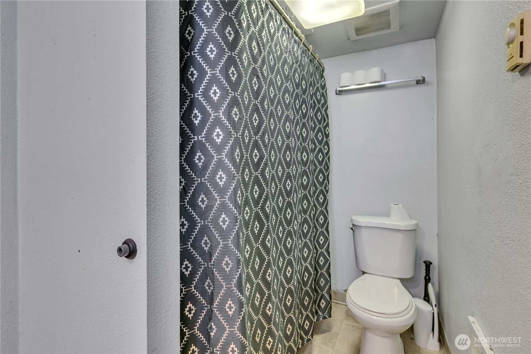 5015 S Thompson Avenue Property Photo 9