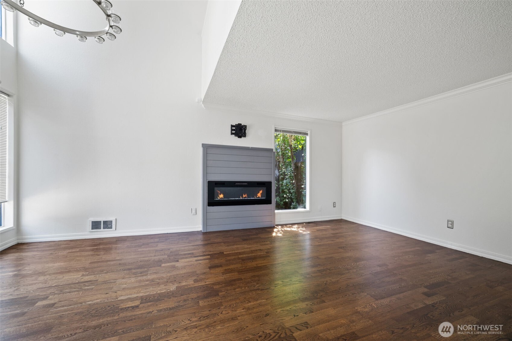 720 141st Lane 713 Property Photo 10