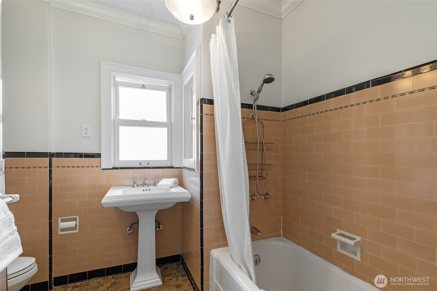 1218 3rd Avenue Property Photo 17