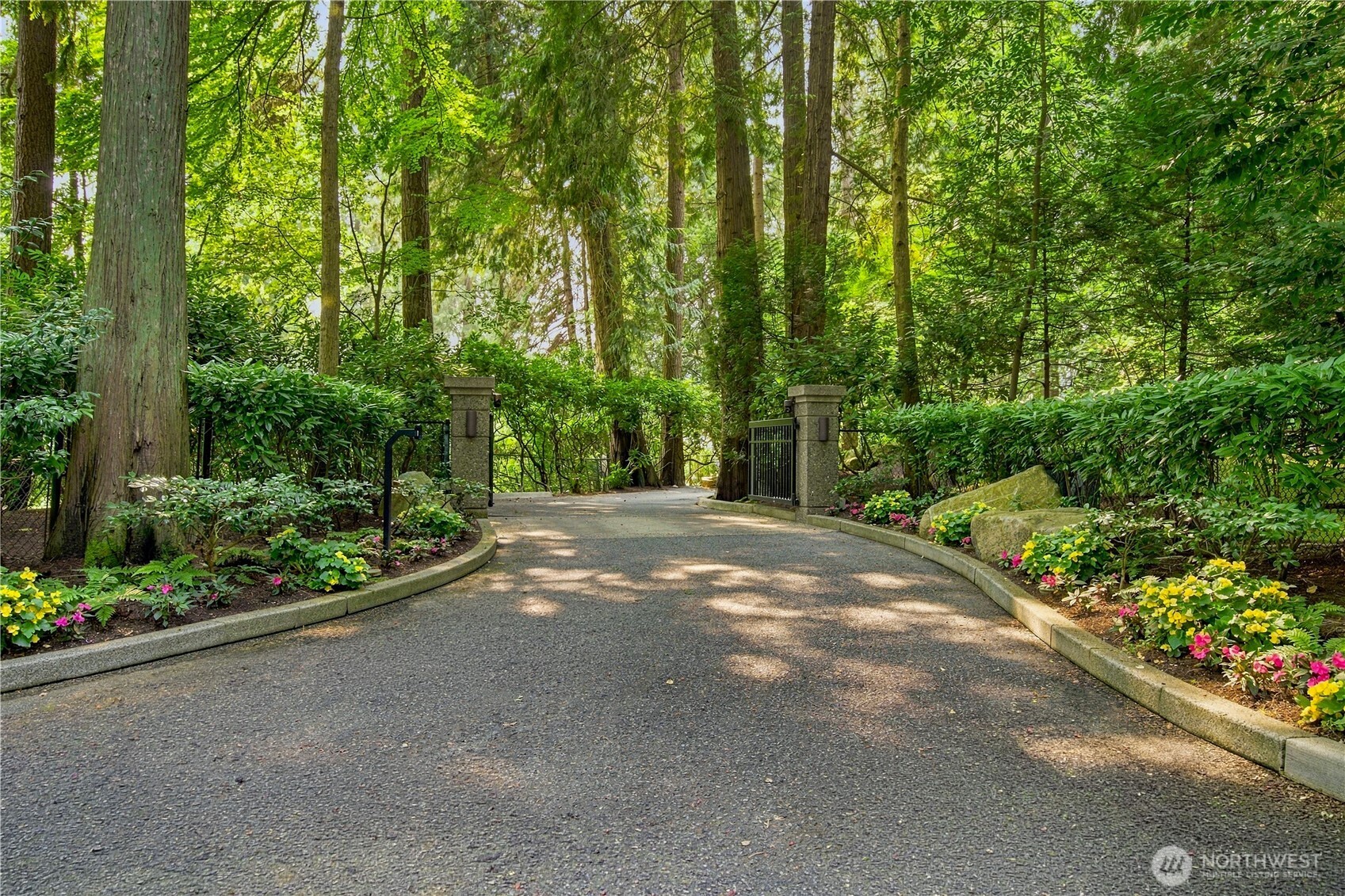 3445 Hunts Point Road Property Photo 10