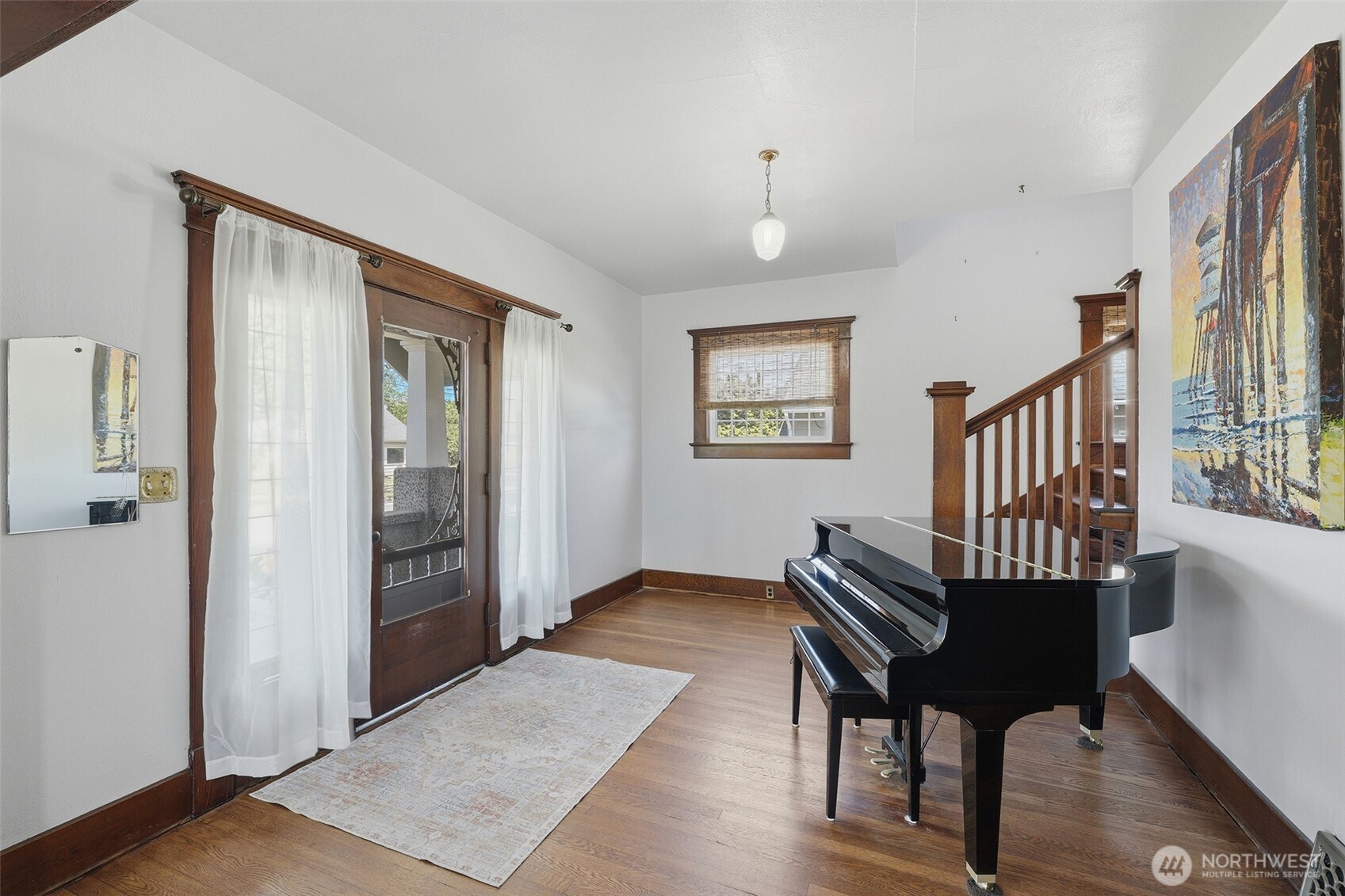 328 S Anacortes Street Property Photo 4