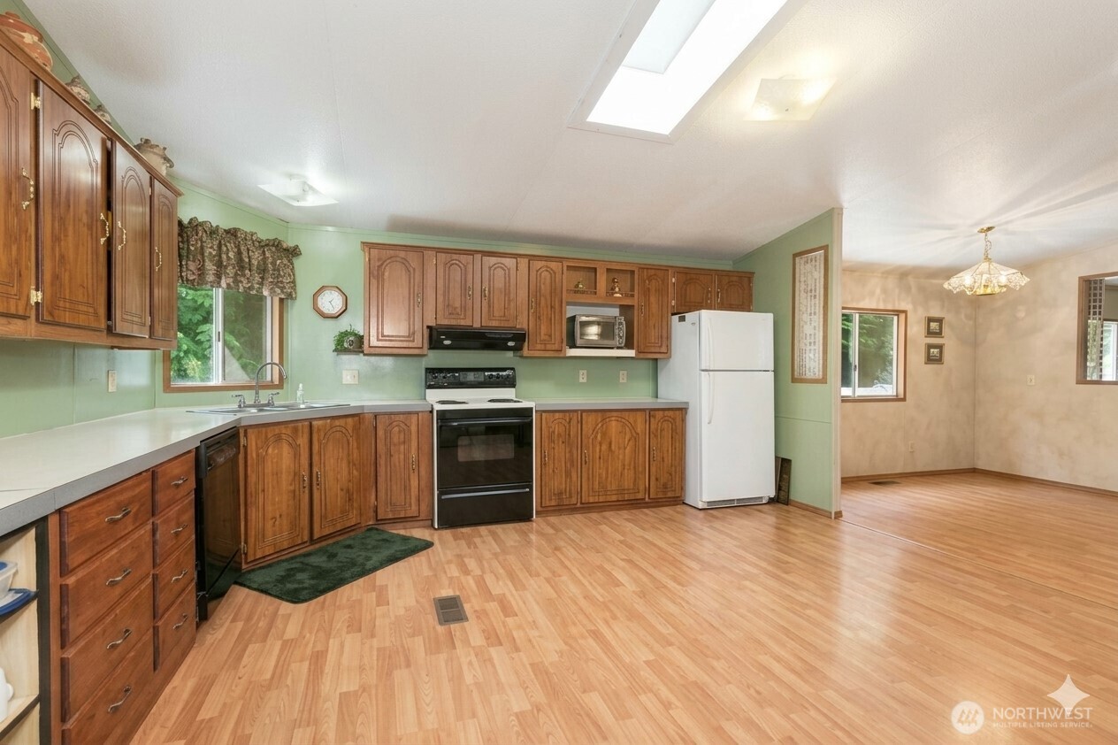 13522 198th Avenue Property Photo 7