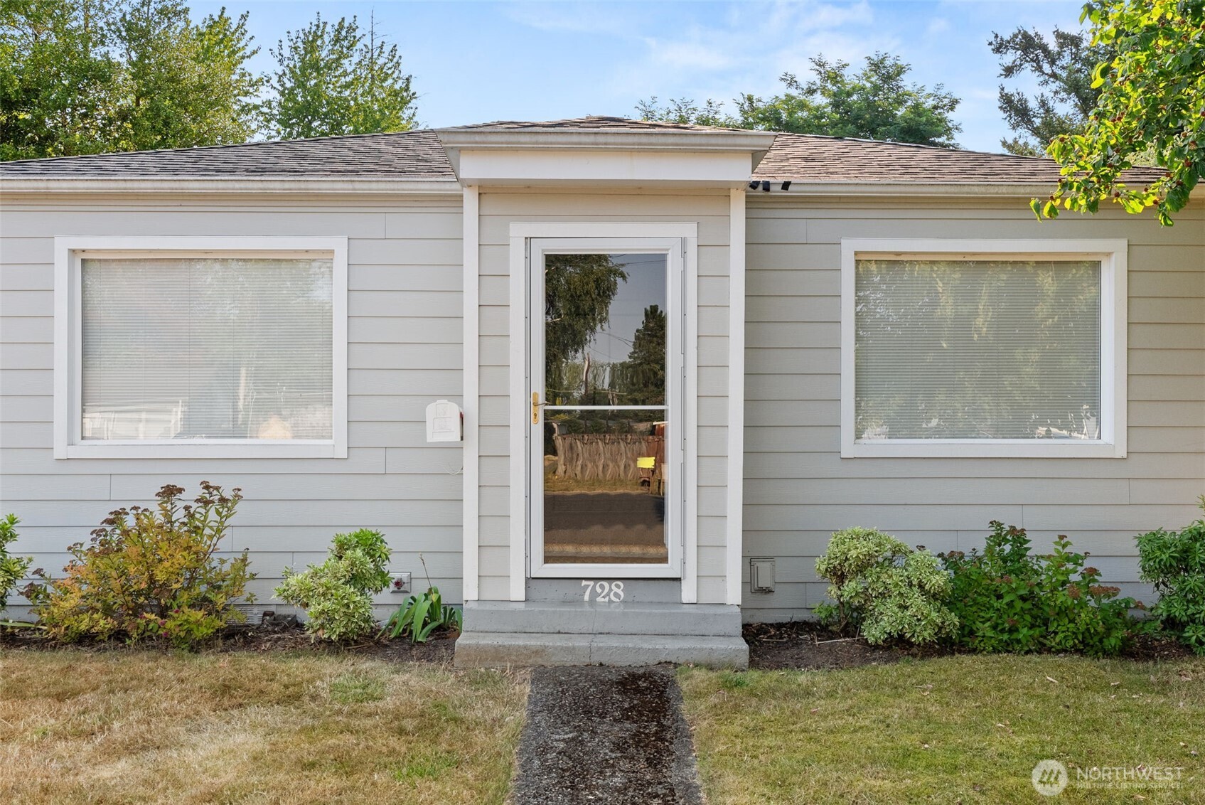 728 Hamilton Avenue Property Photo 3