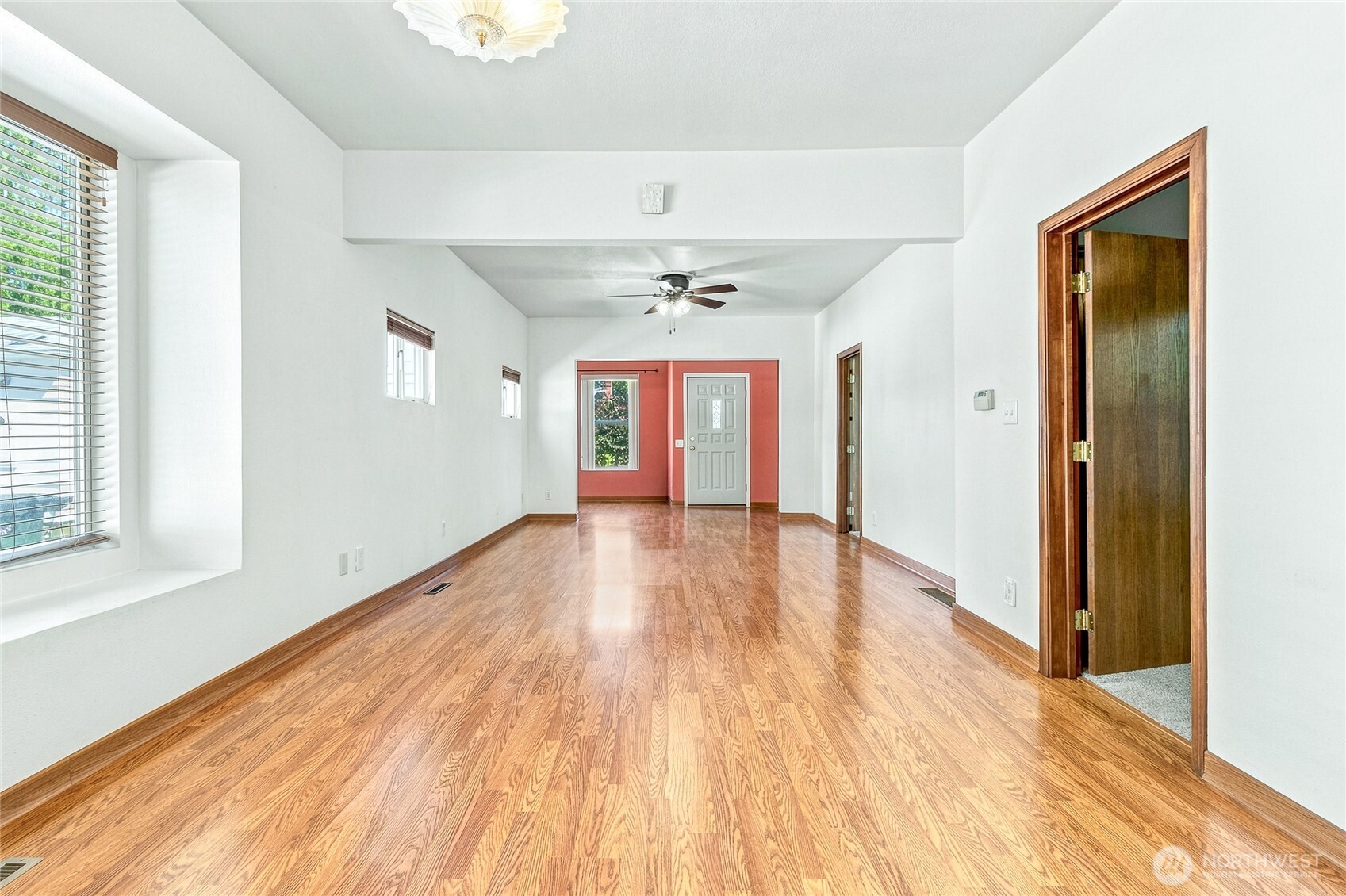1060 Francis Avenue Property Photo 7