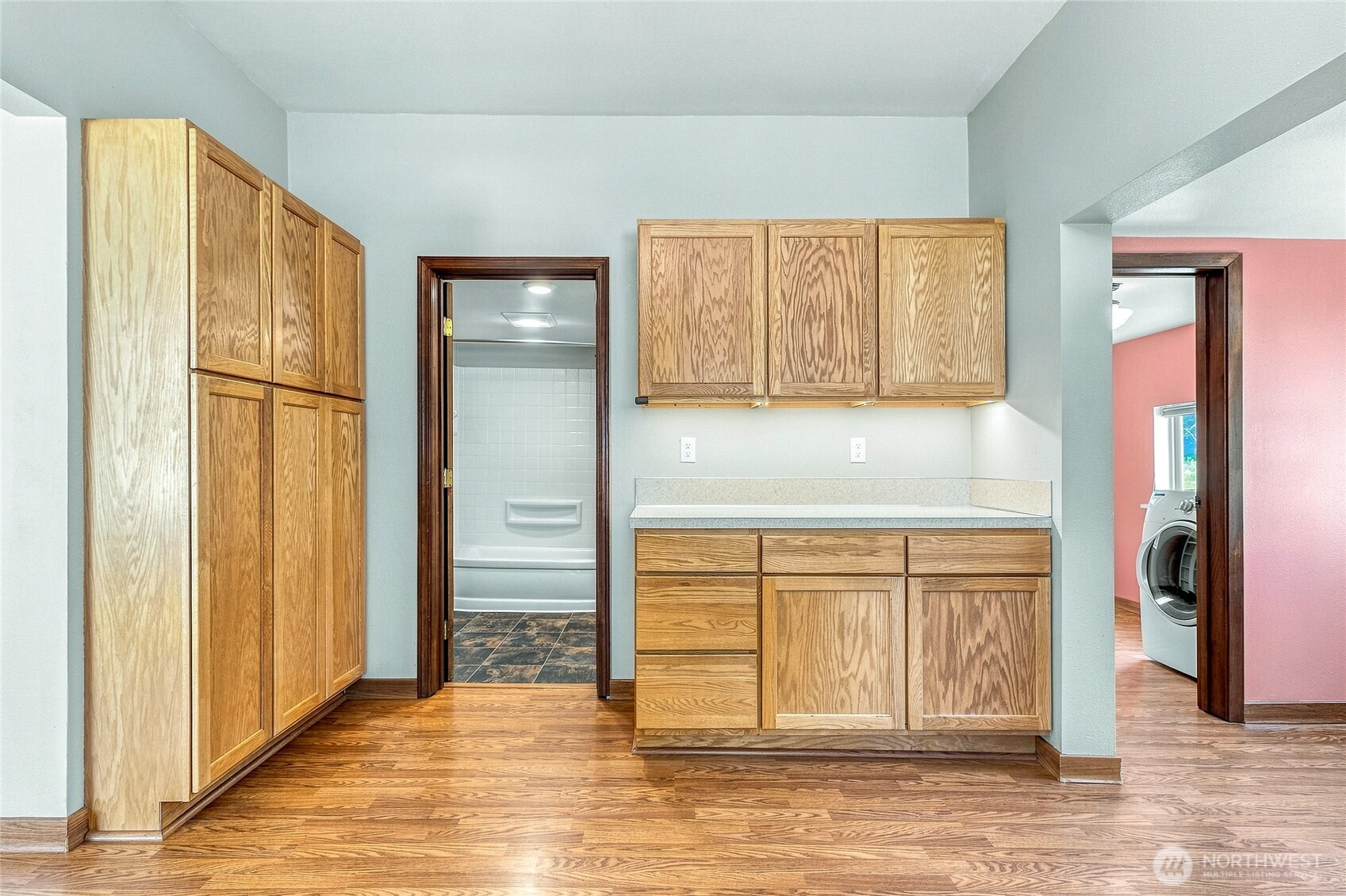 1060 Francis Avenue Property Photo 11