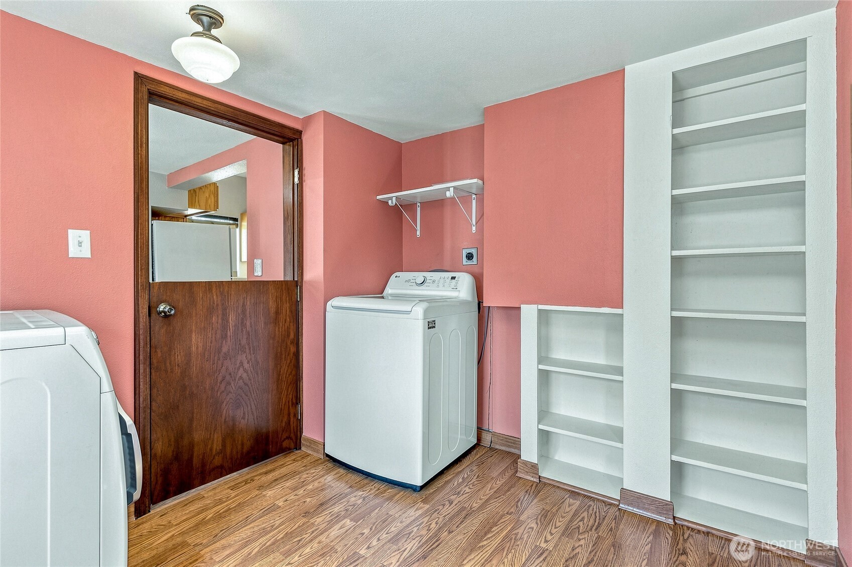 1060 Francis Avenue Property Photo 15