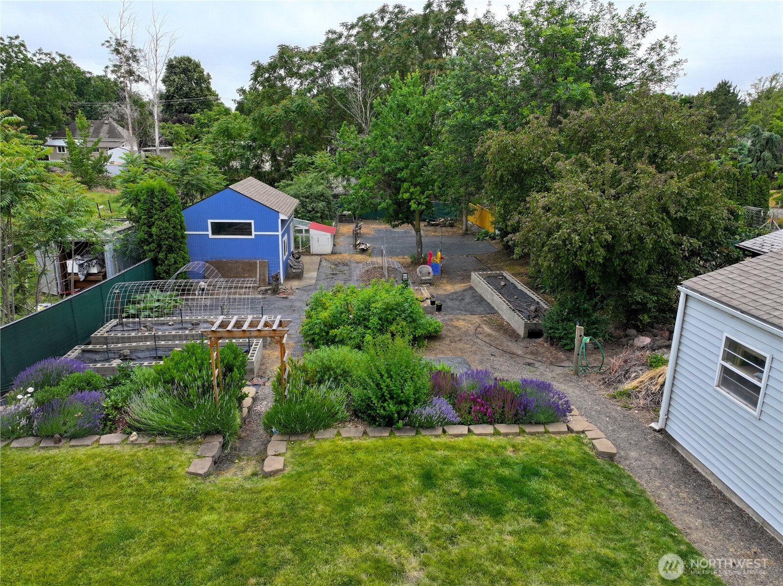 1060 Francis Avenue Property Photo 23