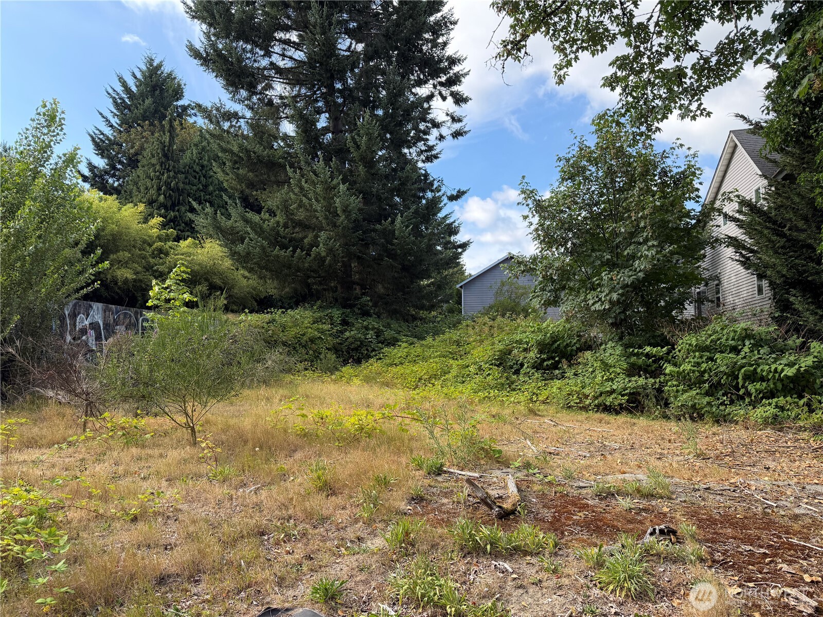 1724 N 107th Street Property Photo 3