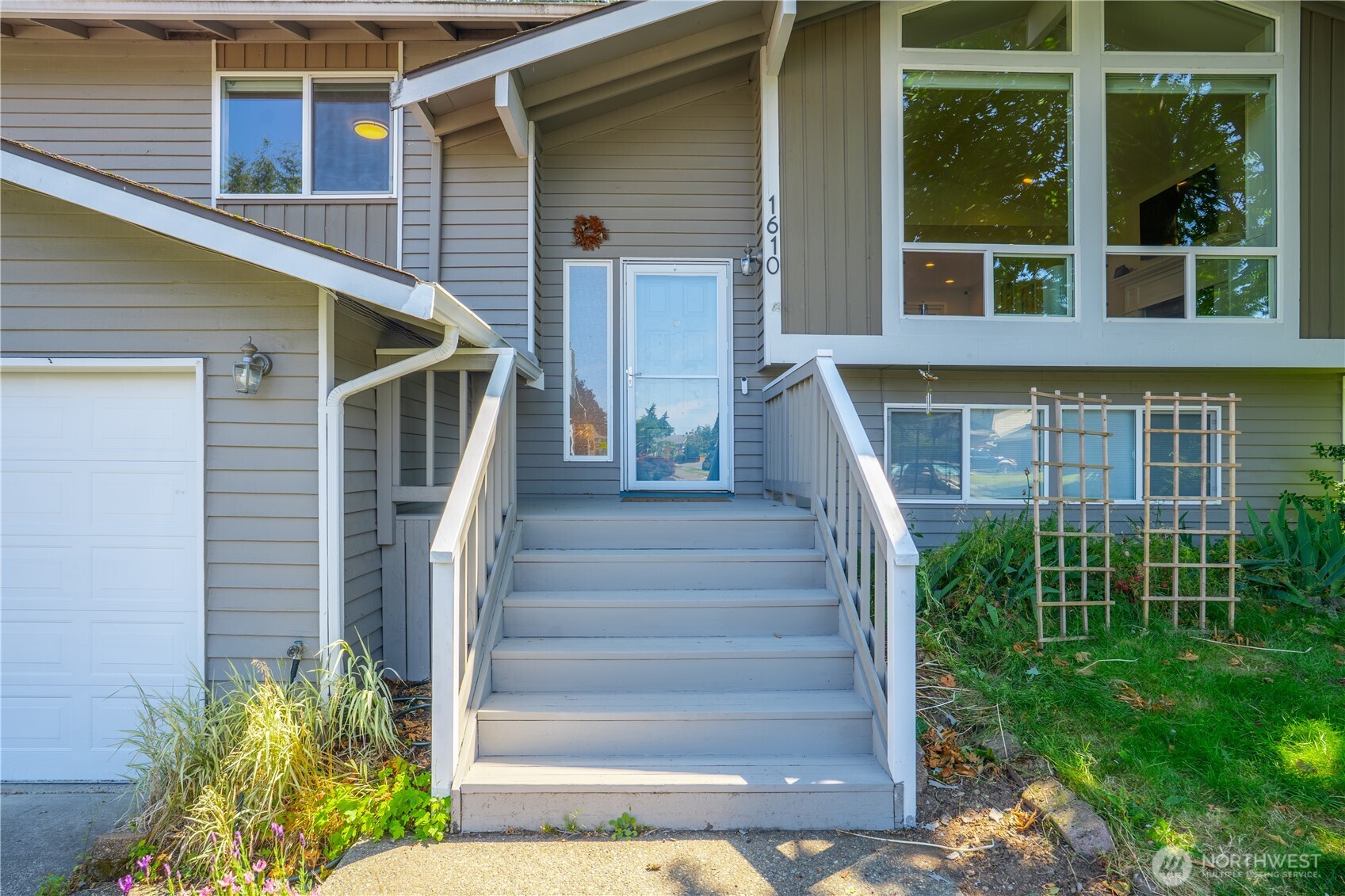 1610 Olympia Avenue Property Photo 3