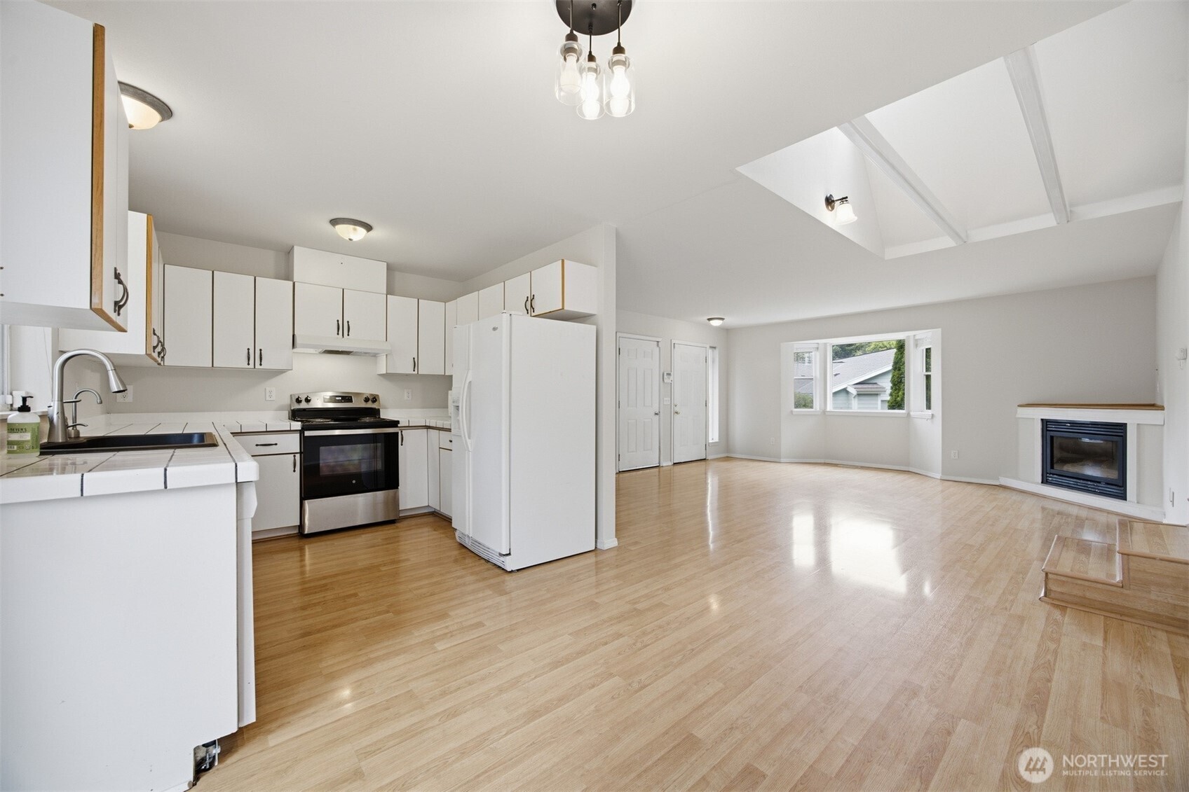 3990 Roma Court Property Photo 10
