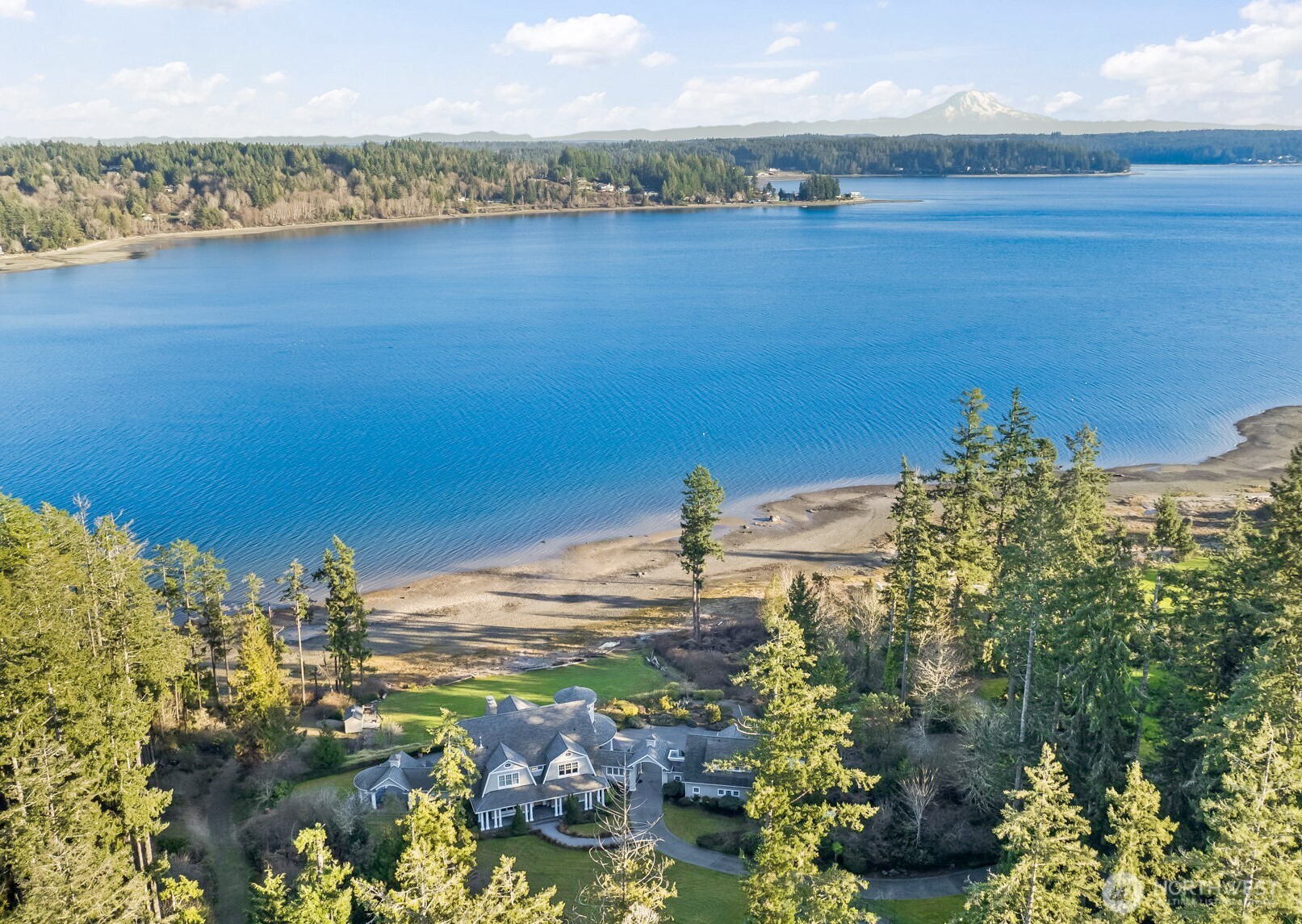 7104 E Grapeview Loop Road Property Photo 3