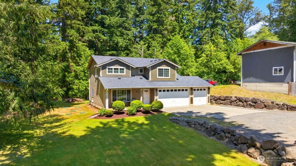 6608 184th Drive Property Photo 3