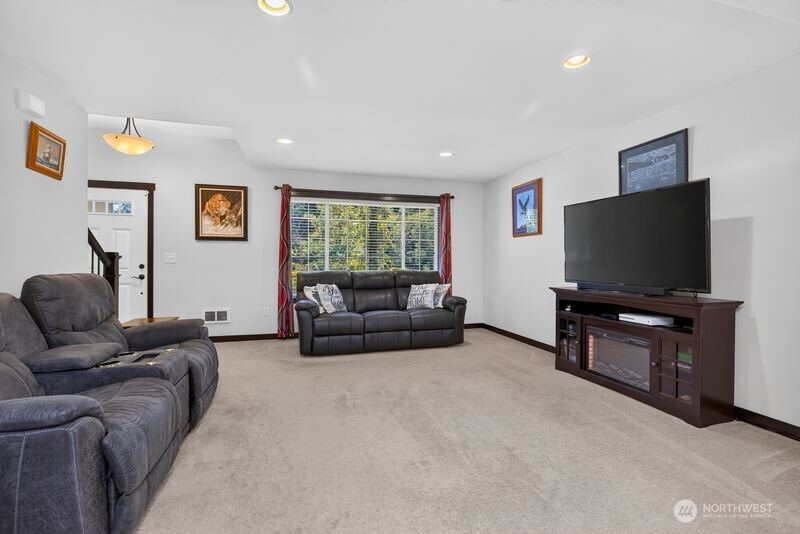 6608 184th Drive Property Photo 8