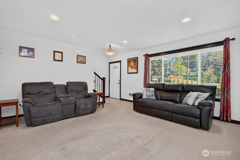 6608 184th Drive Property Photo 9
