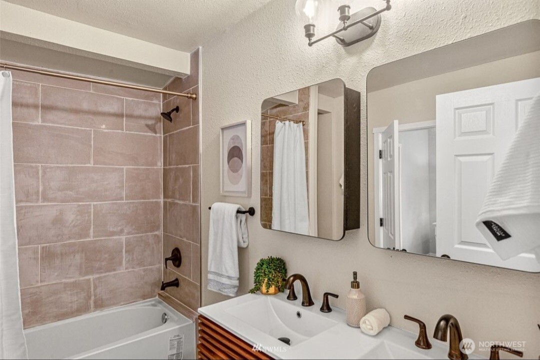 238 Meadow Property Photo 15