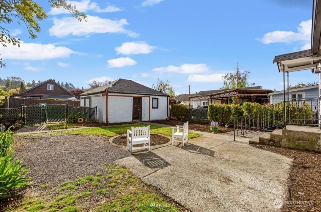238 Meadow Property Photo 16