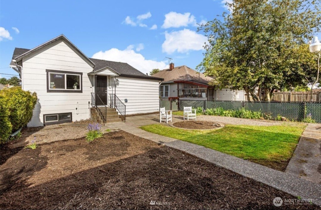 238 Meadow Property Photo 17