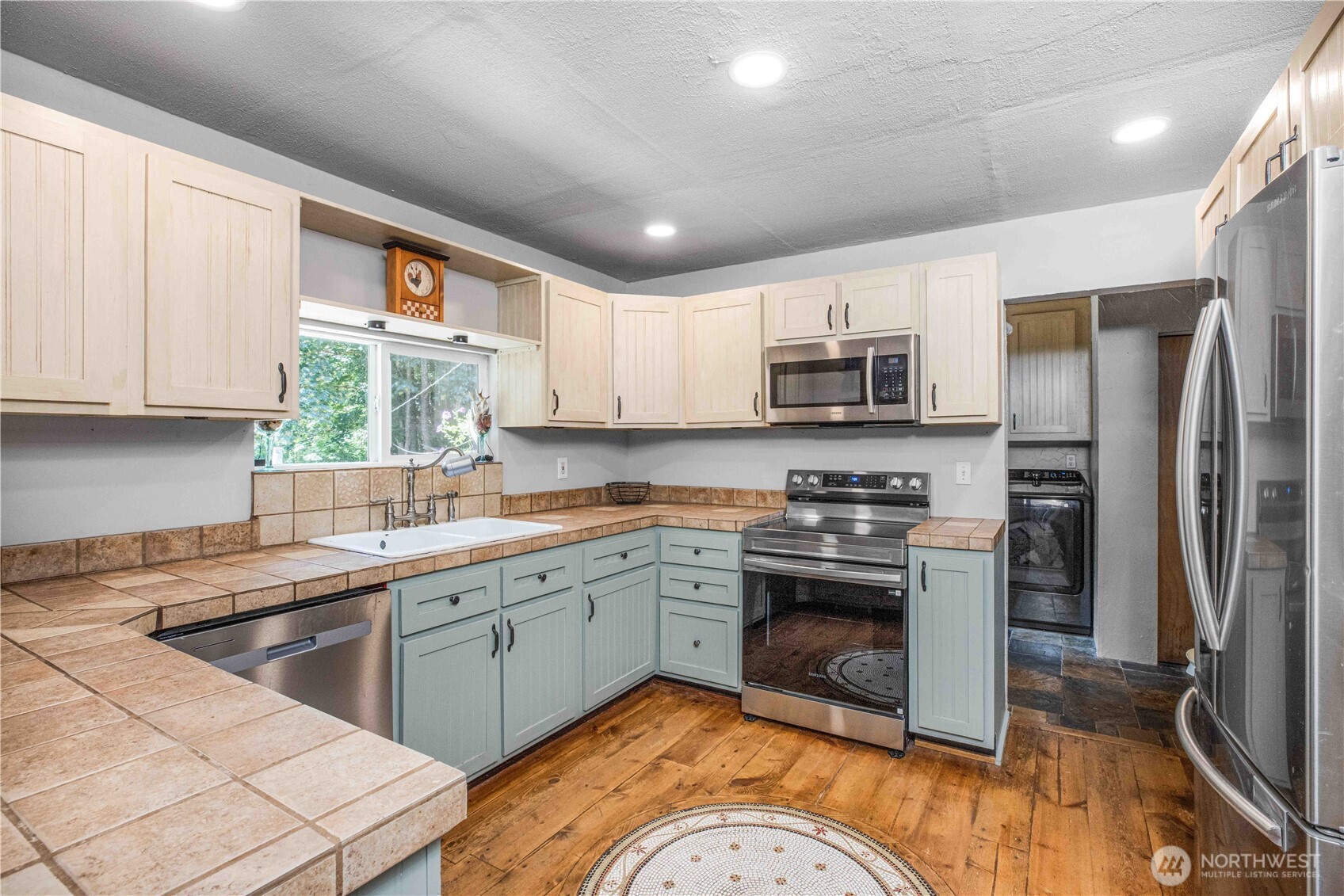 180 Dewatto Road Property Photo 11