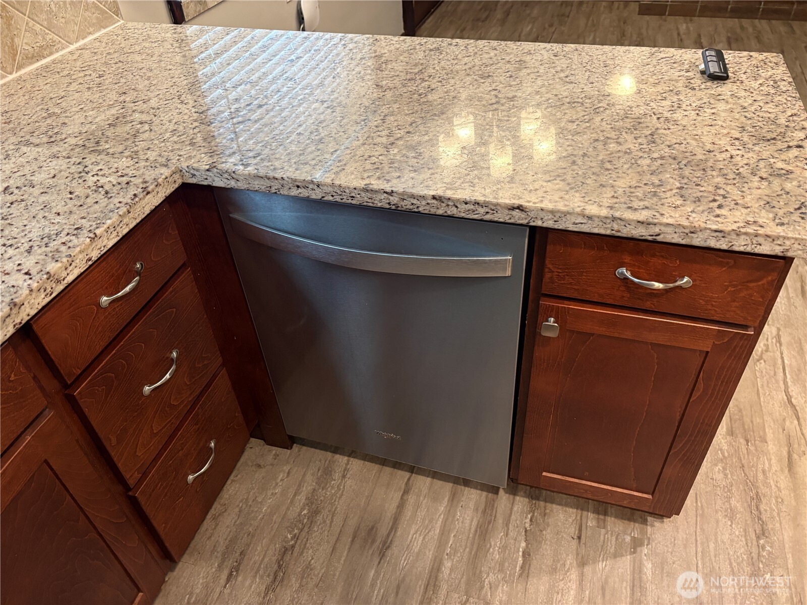 1828 Gossard Street Property Photo 8
