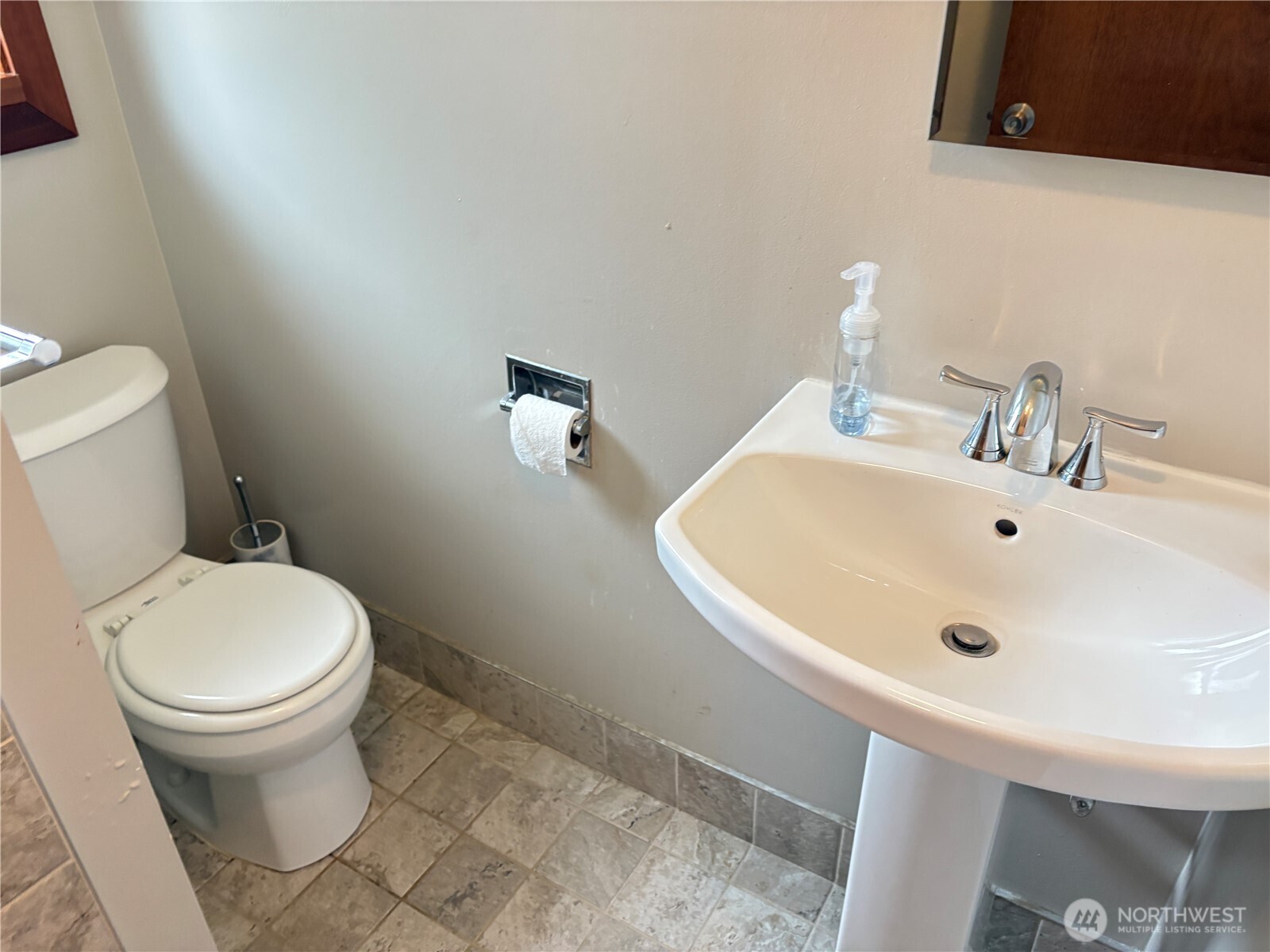 1828 Gossard Street Property Photo 10