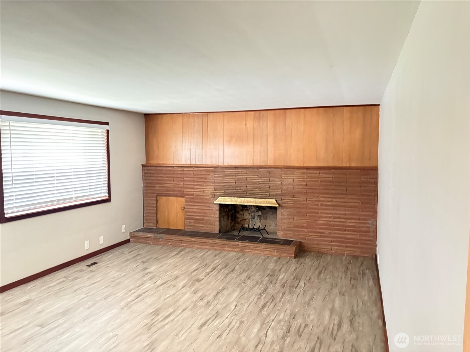1828 Gossard Street Property Photo 13