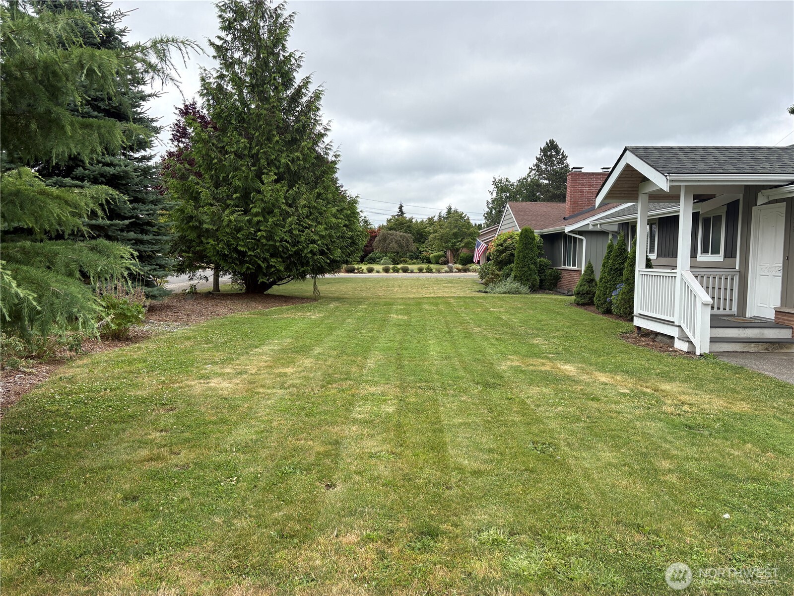 1828 Gossard Street Property Photo 23