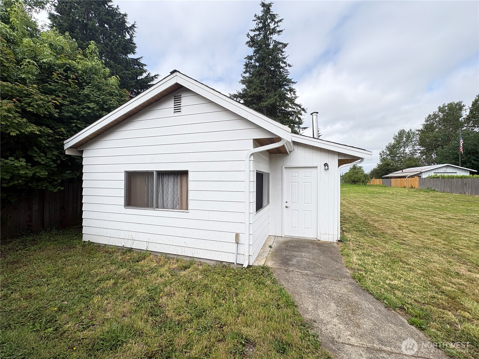 1828 Gossard Street Property Photo 28