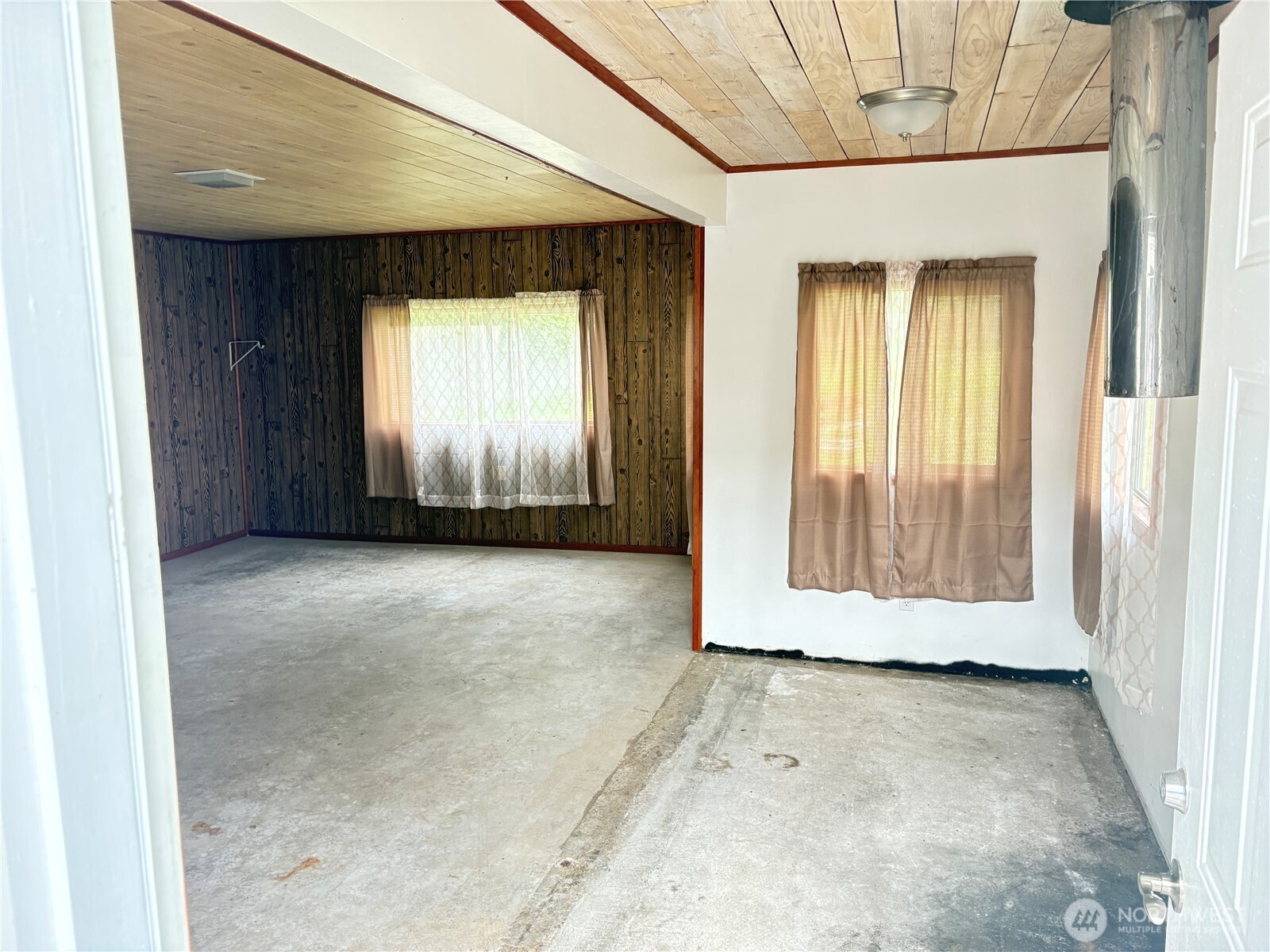 1828 Gossard Street Property Photo 29