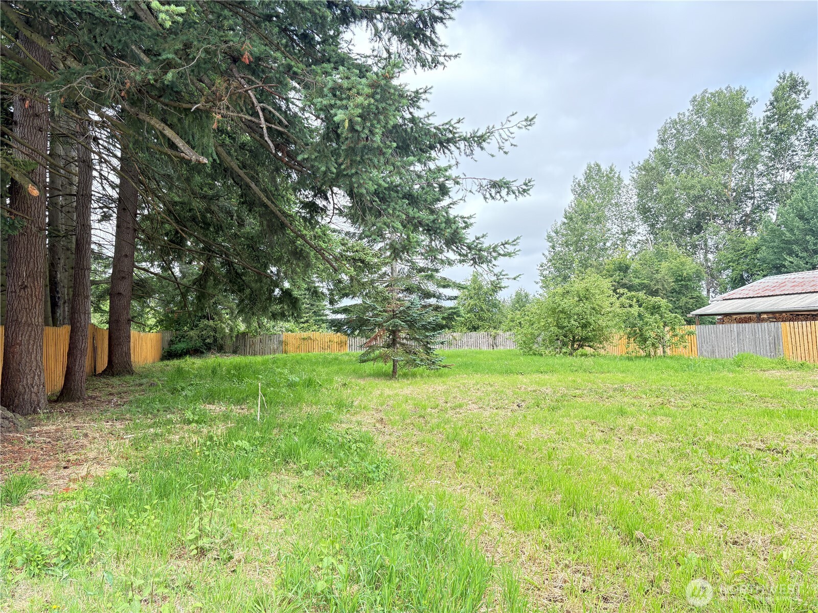 1828 Gossard Street Property Photo 34