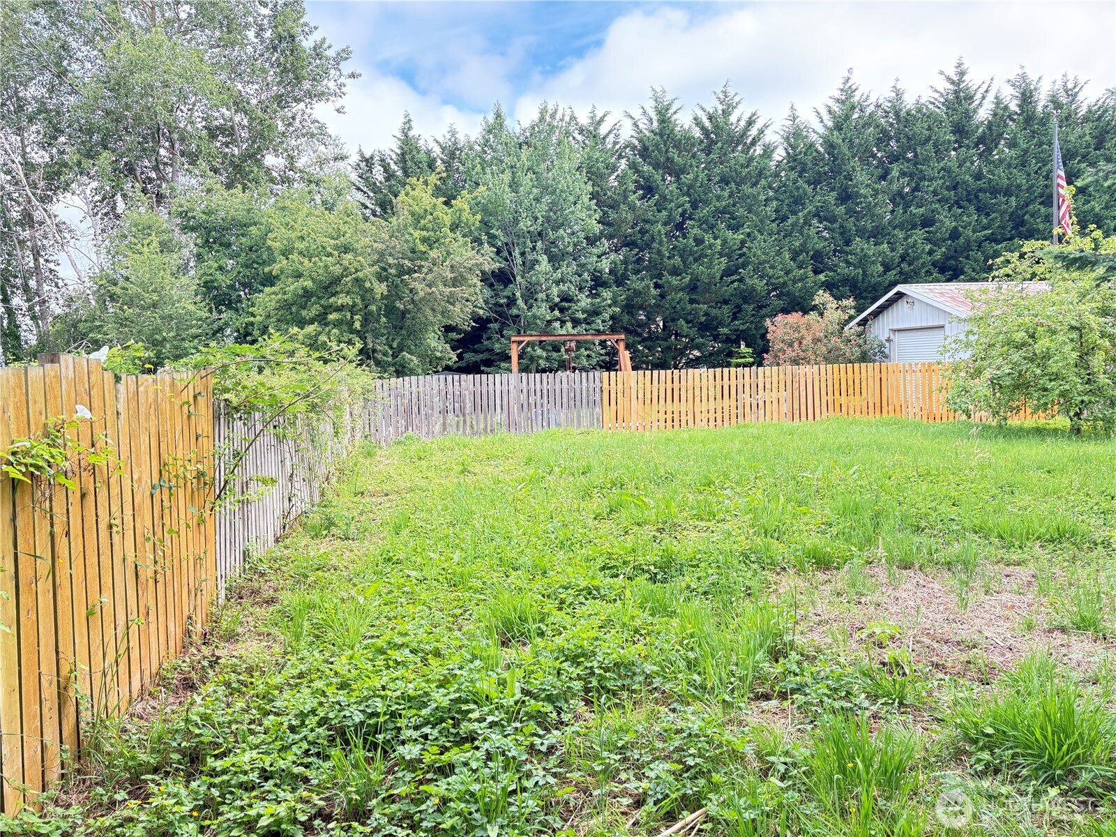 1828 Gossard Street Property Photo 35