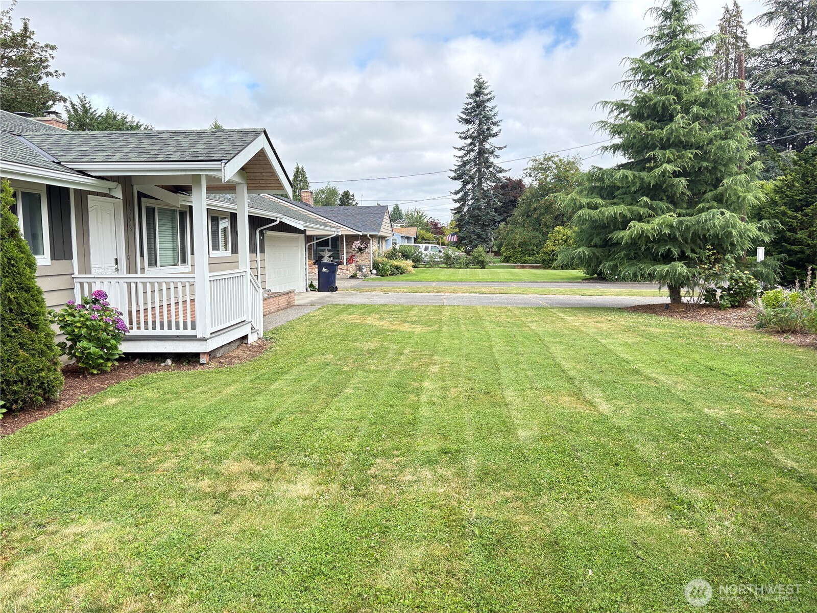 1828 Gossard Street Property Photo 40