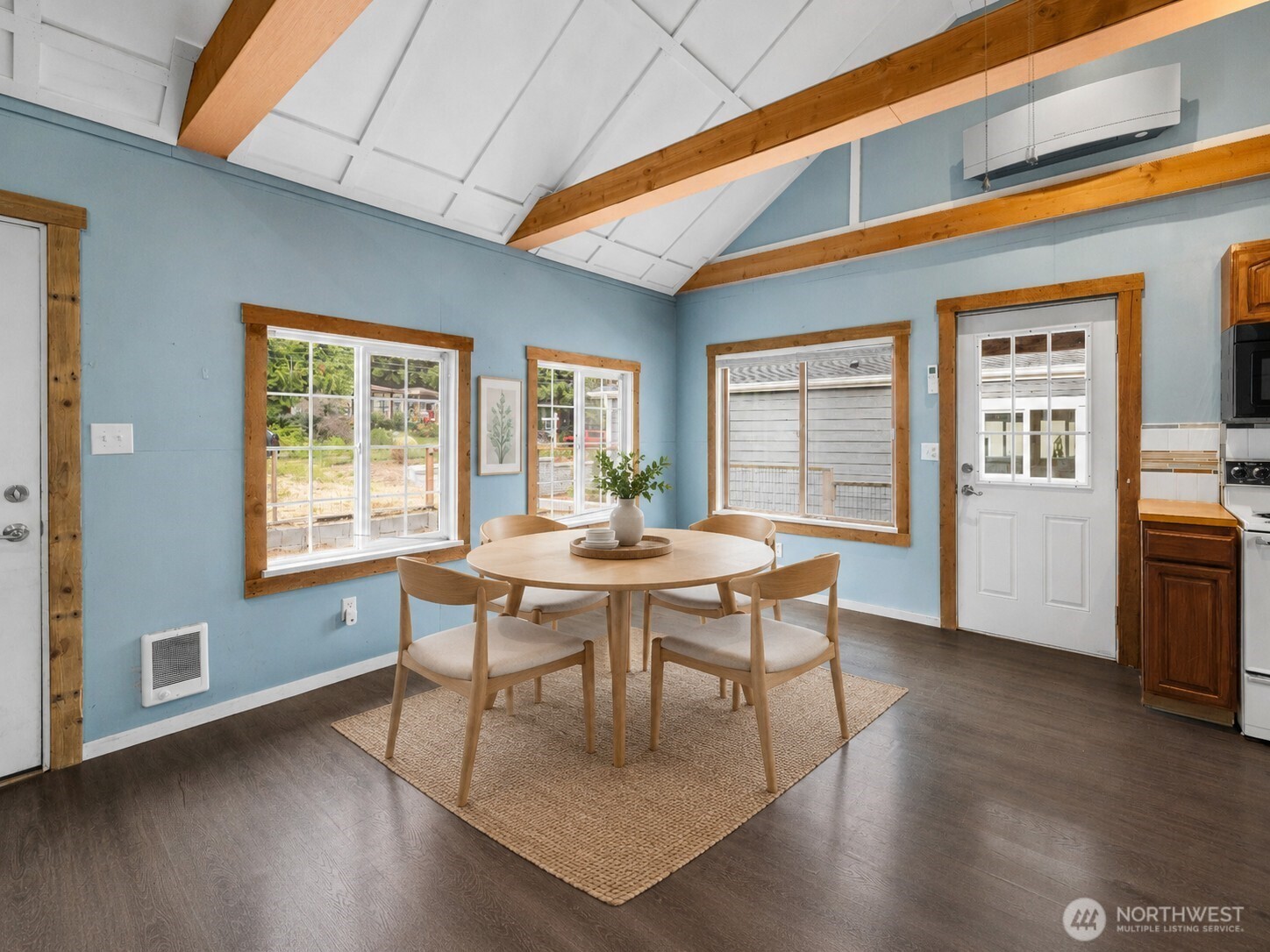 4582 Guemes Way Property Photo 26