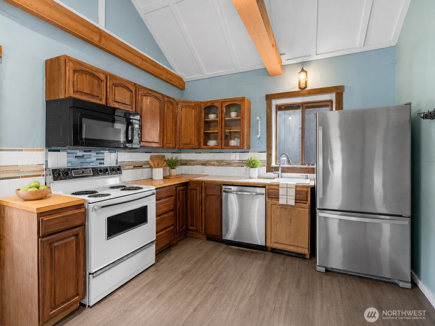 4582 Guemes Way Property Photo 28
